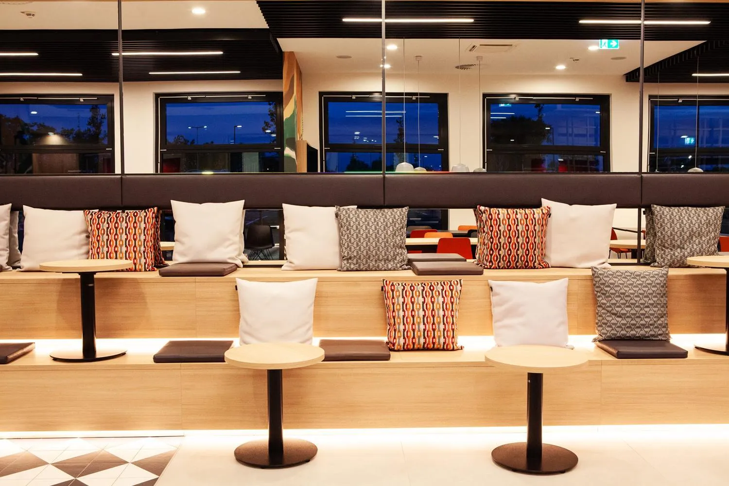 Seating area in ibis budget Hotel Berlin Airport