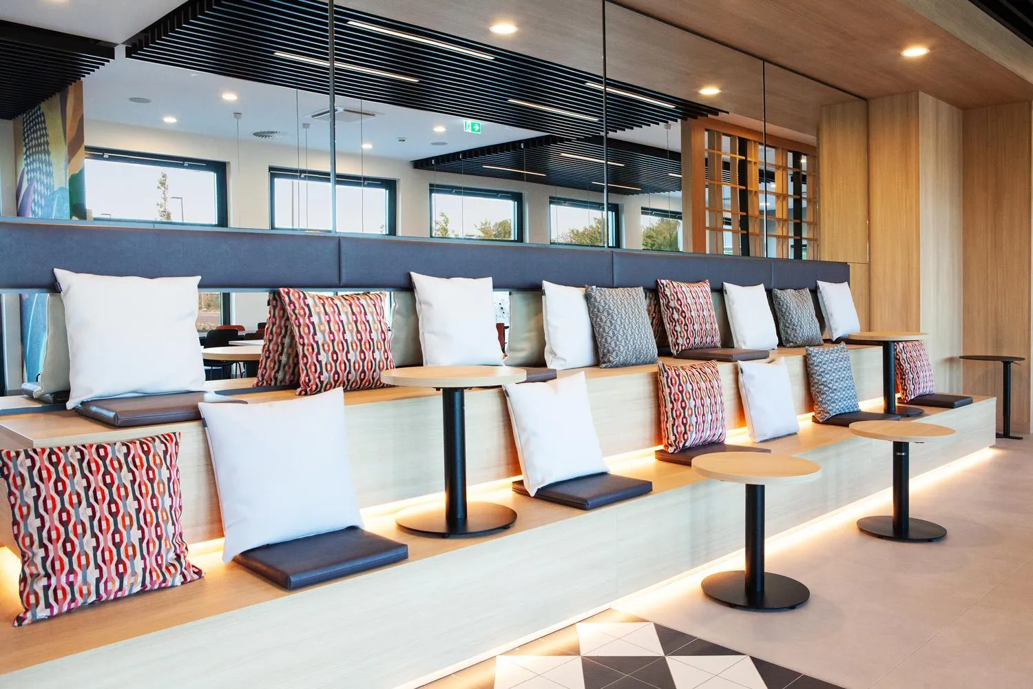 Seating area in ibis budget Hotel Berlin Airport