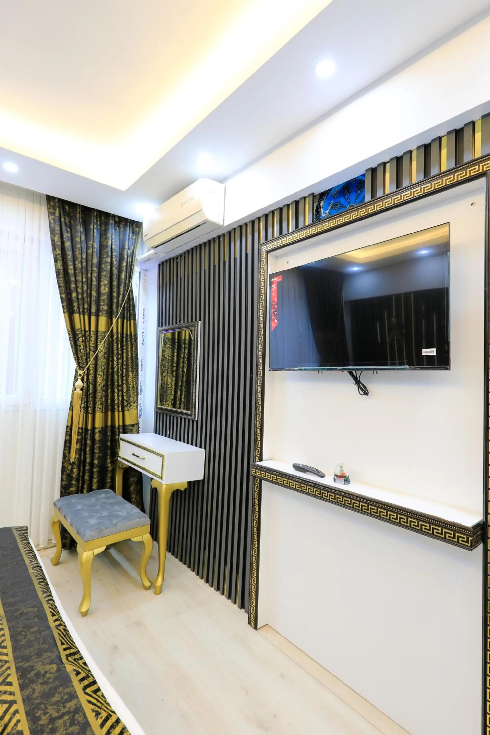 TV and multimedia in Istanbul Hotel&Guesthouse