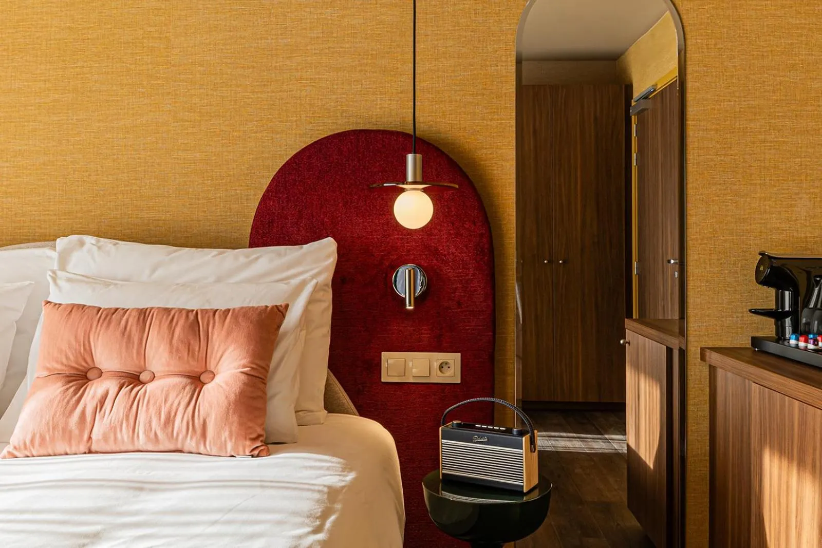 Bed in The Ostendian