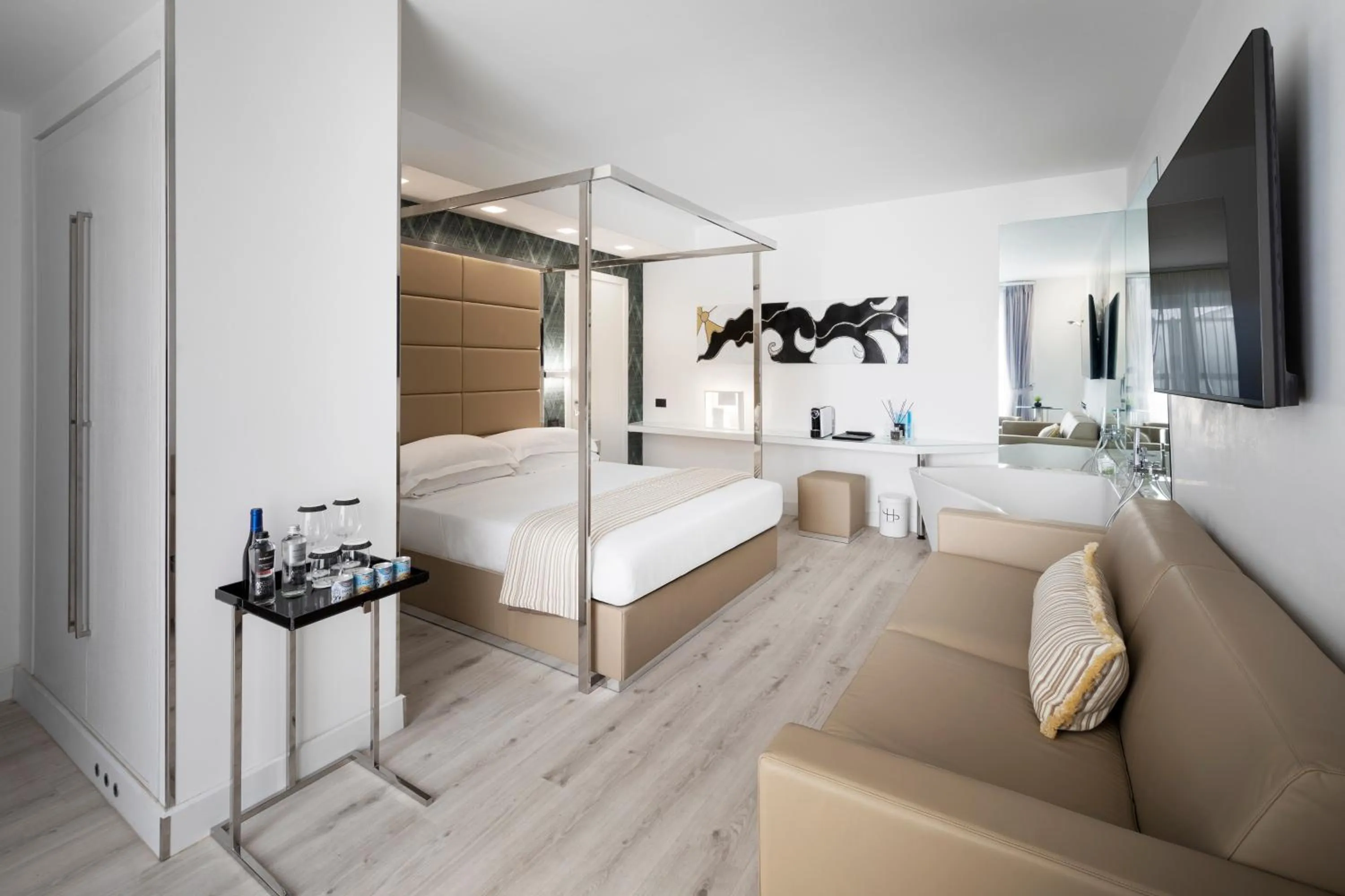 Bedroom, Bed in LHP River Club