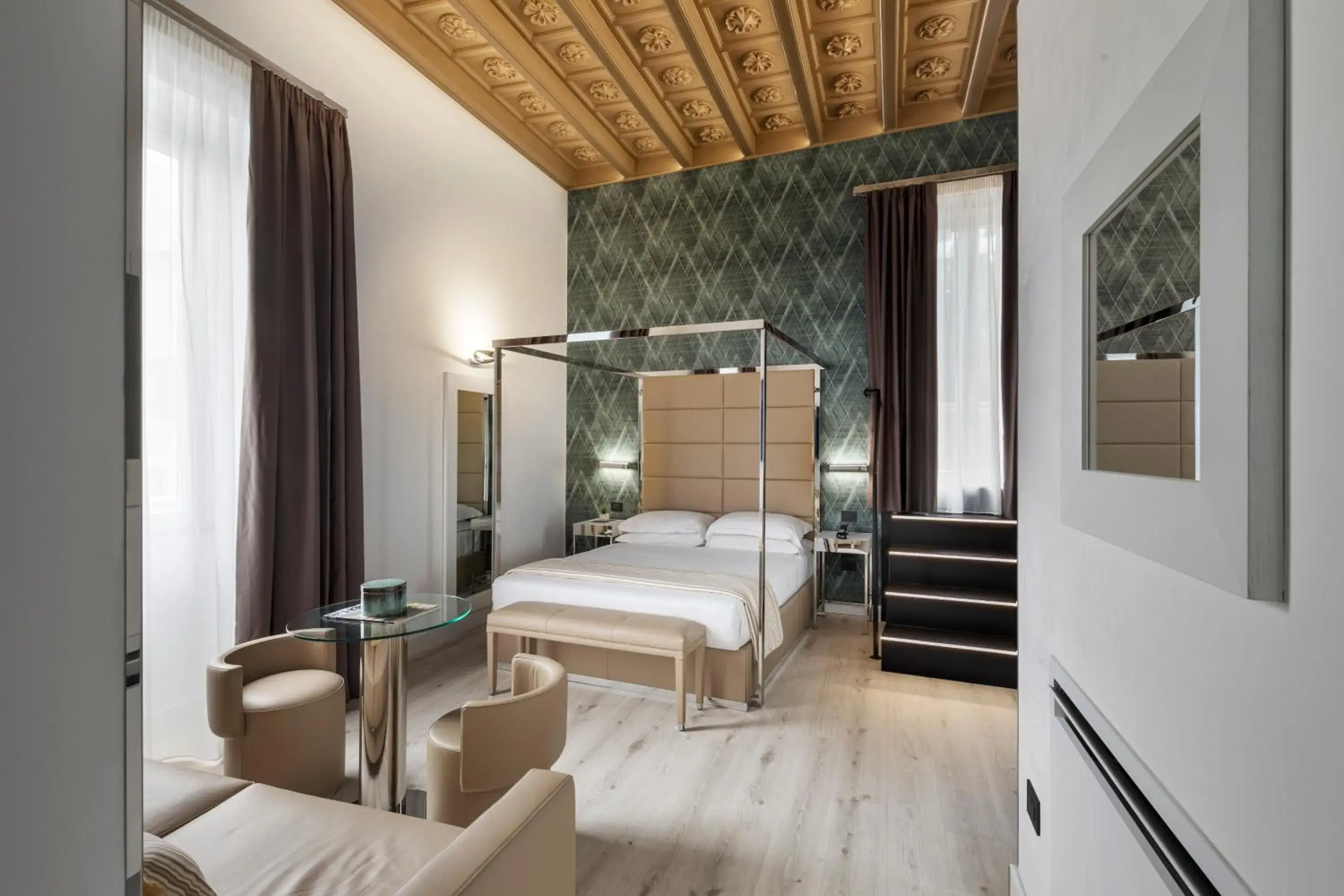 LHP River Club LHP River Club