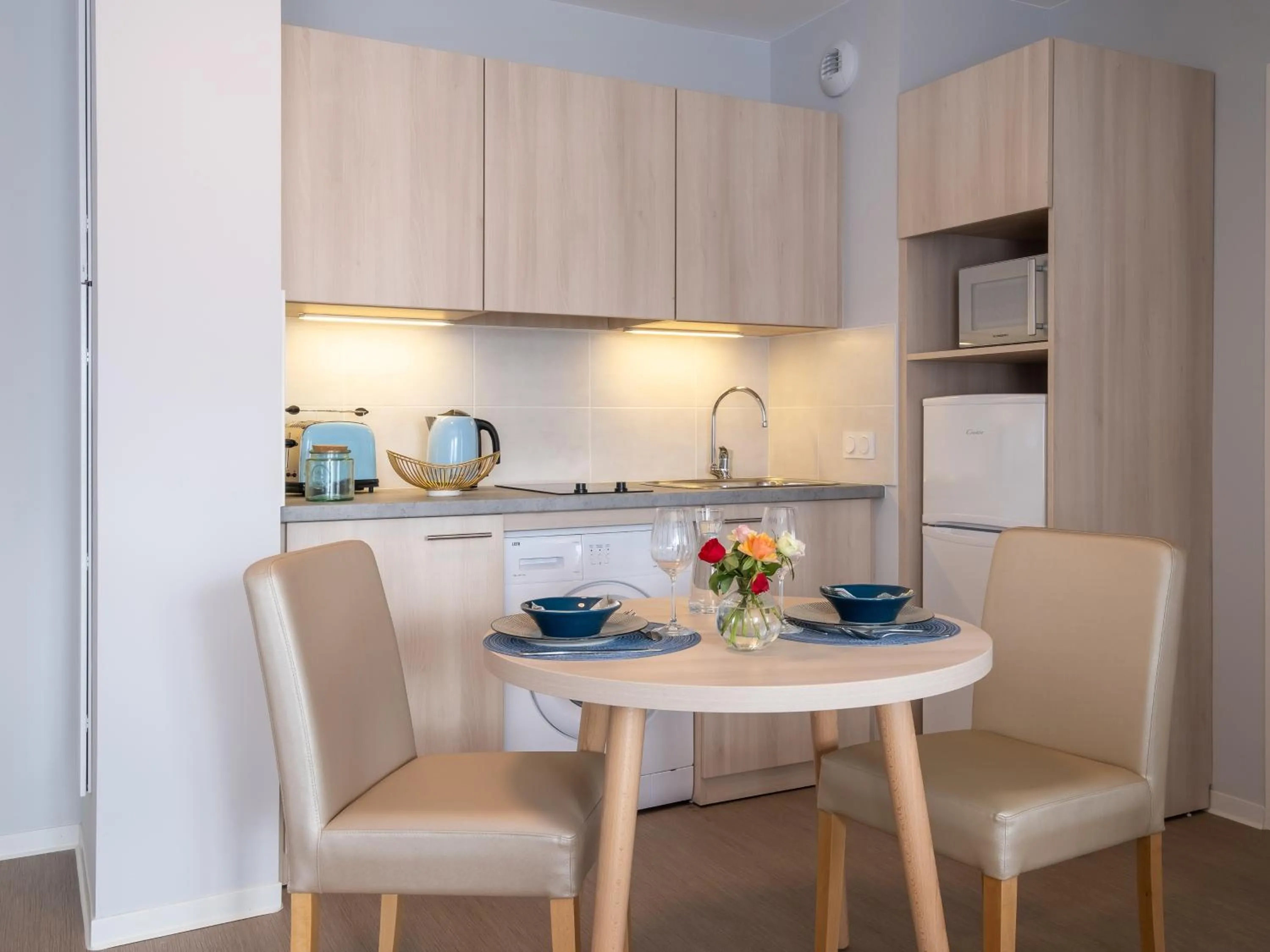 Kitchen or kitchenette in Zenao Appart'hôtels Toulouse Balma