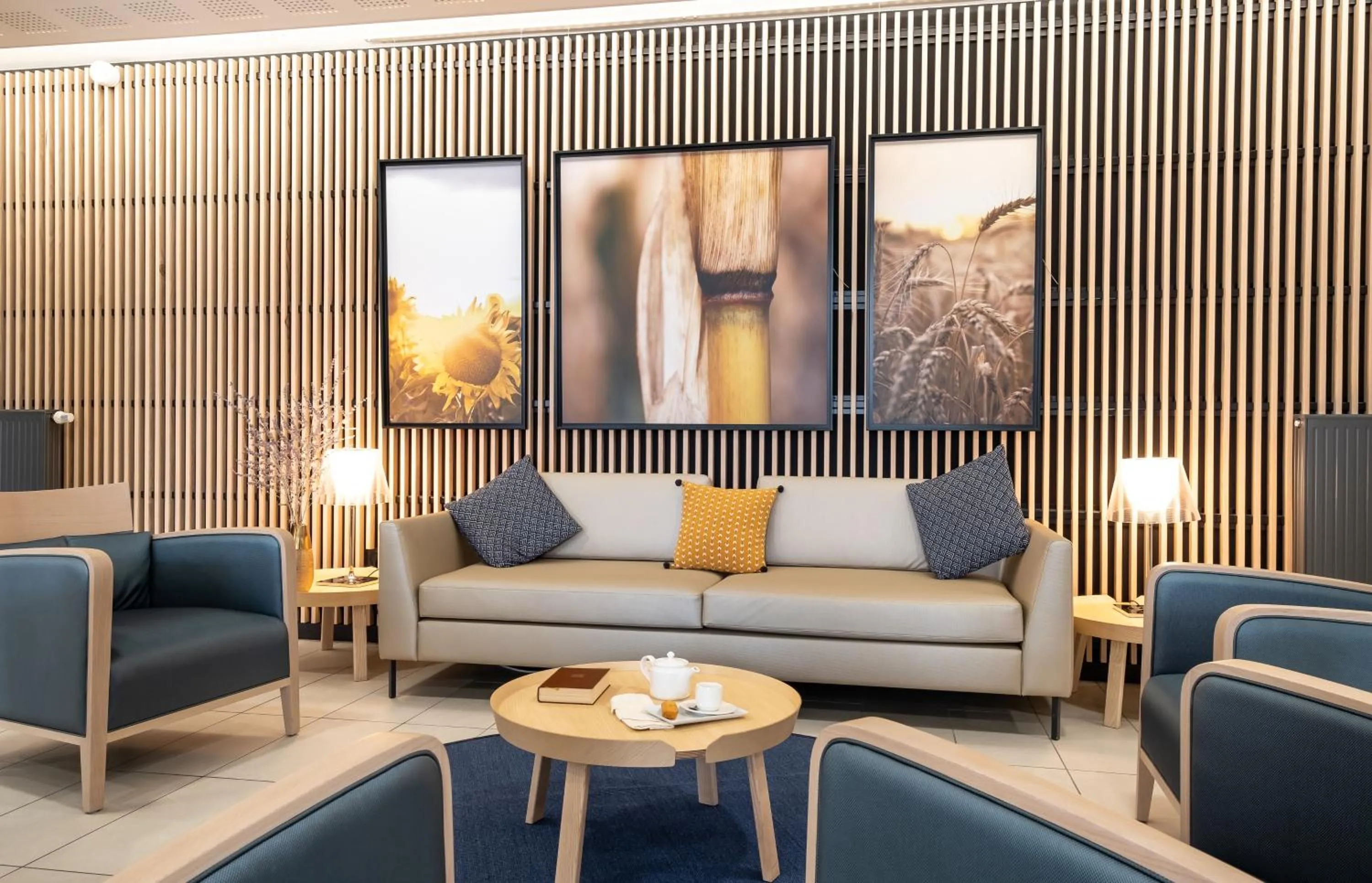 Living room in Zenao Appart'hôtels Toulouse Balma