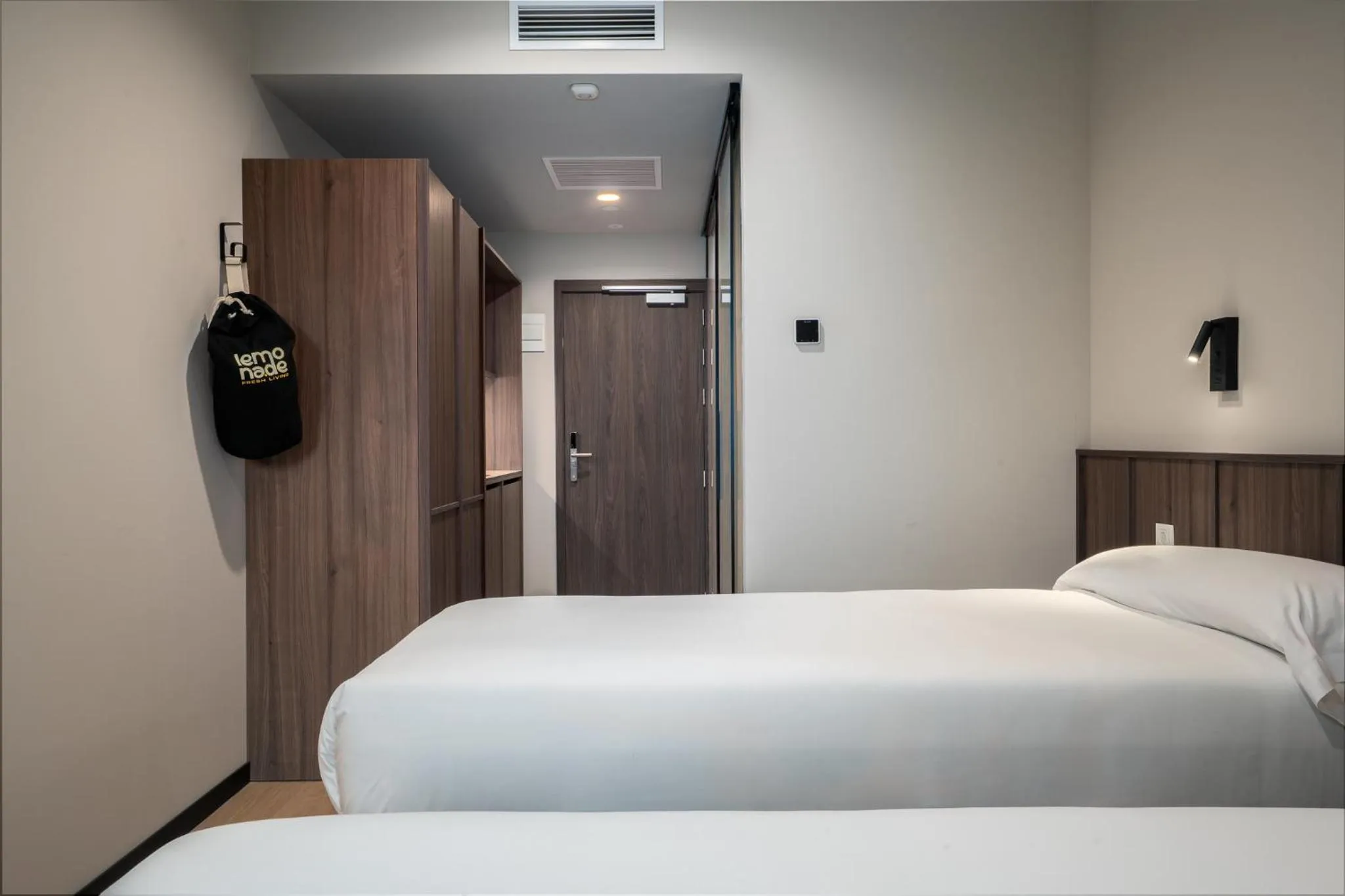 Bed in Lemonade Stays Santiago de Compostela