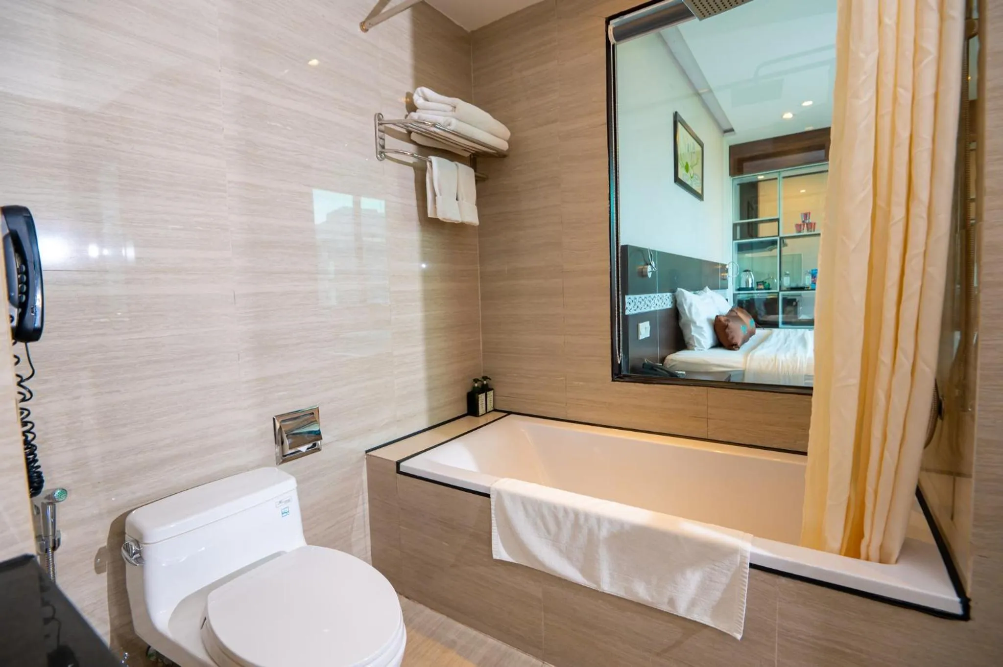 Bath in Sea Garden Hotel