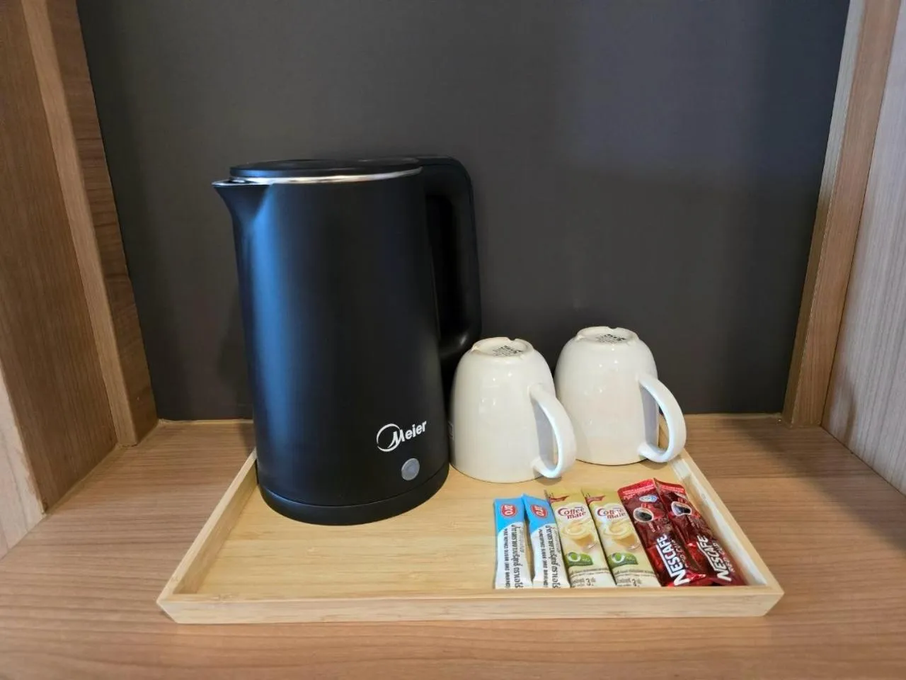 Kitchen or kitchenette in Manee Mantra Hotel, Kanchanaburi