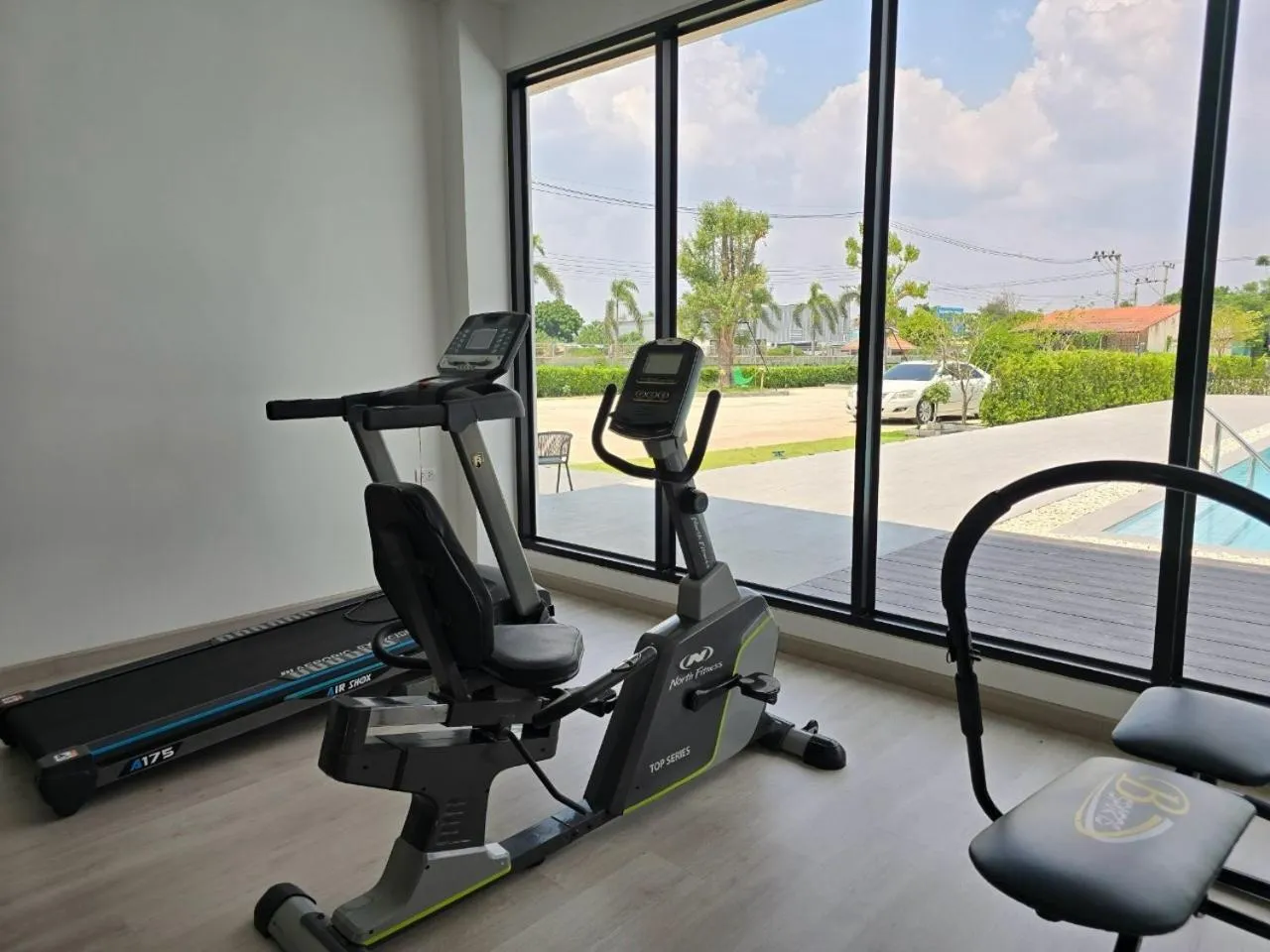 Fitness centre/facilities in Manee Mantra Hotel, Kanchanaburi