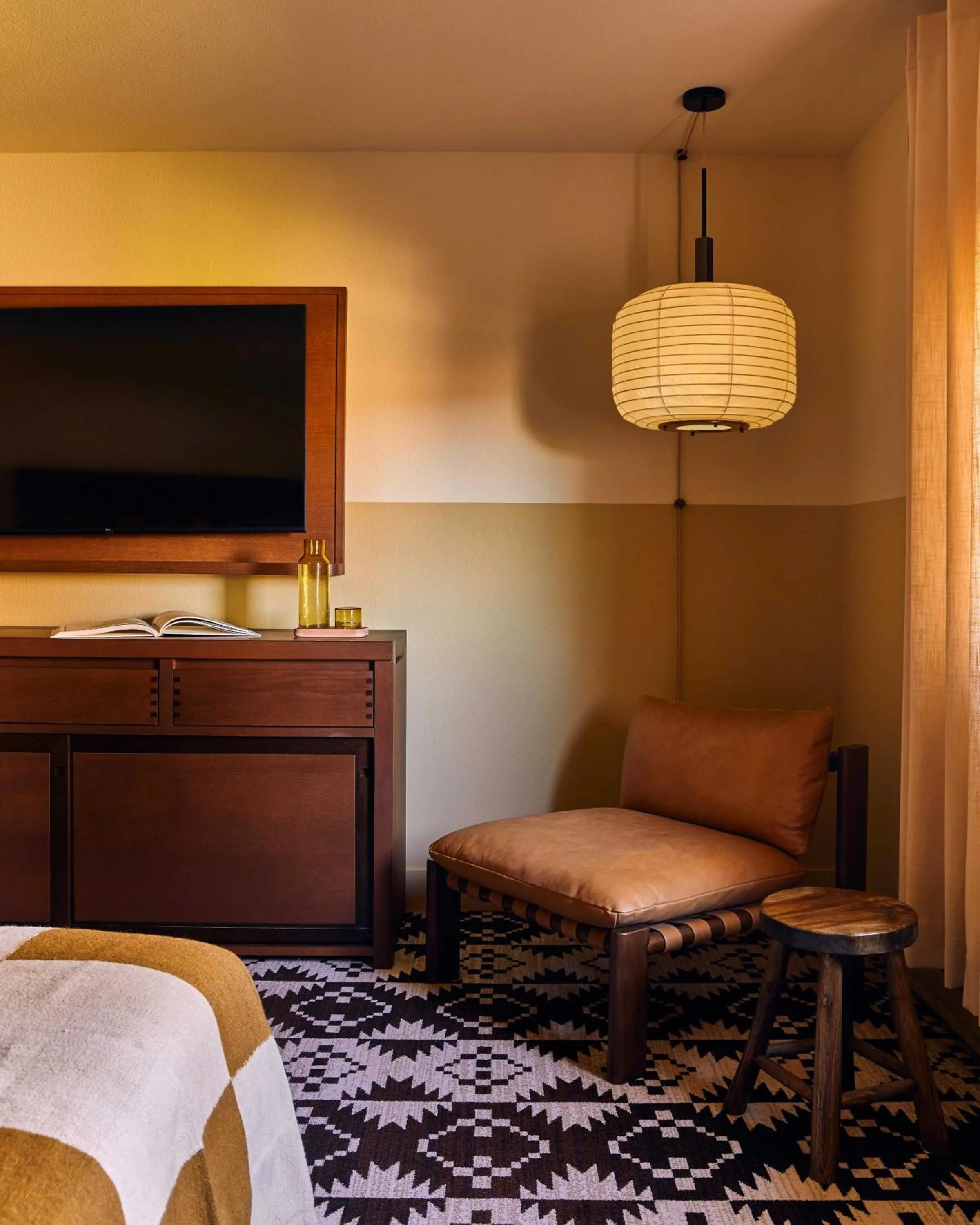 Bed in Wandering Buffalo