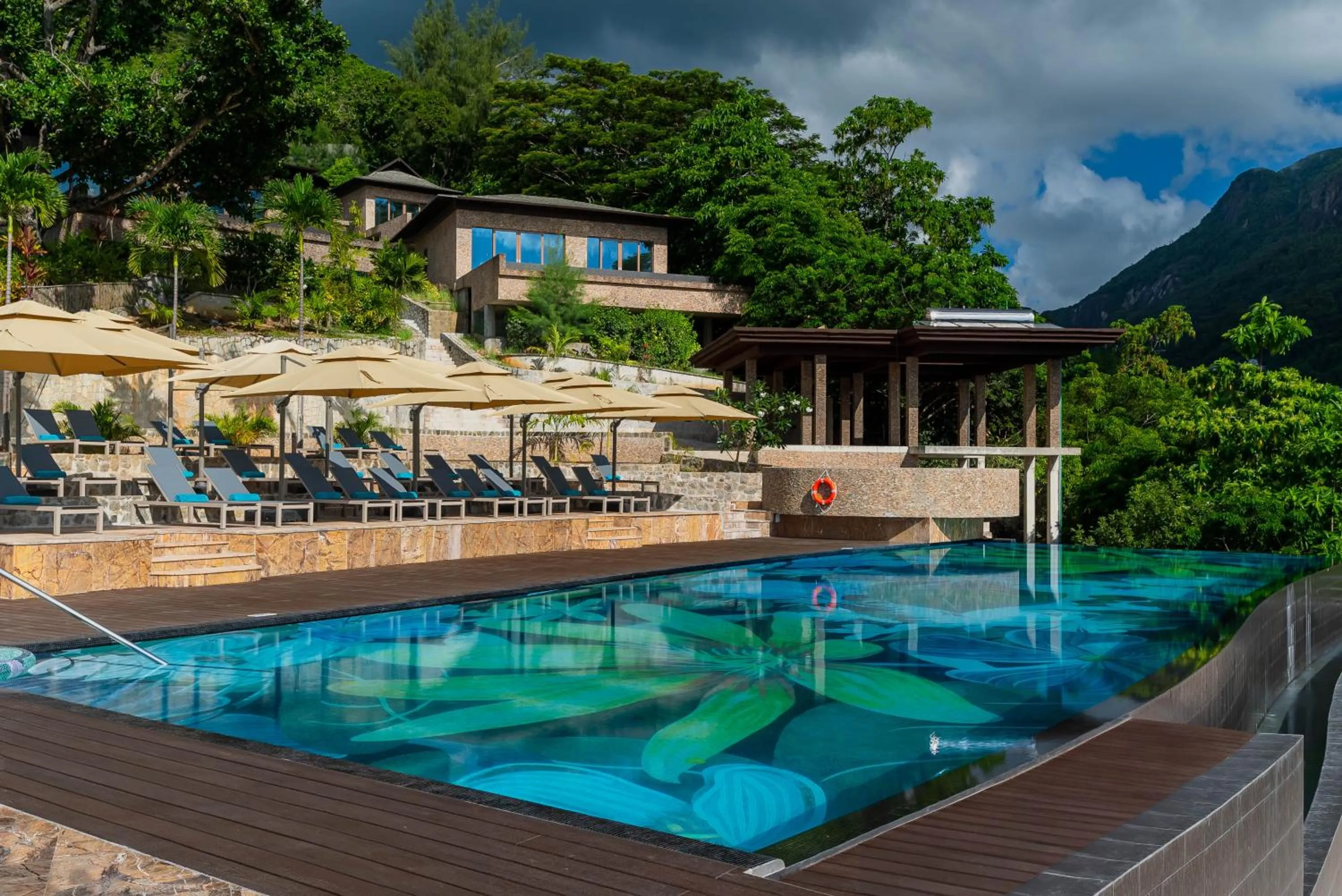 Property building in Gardens Hill Resort & Spa