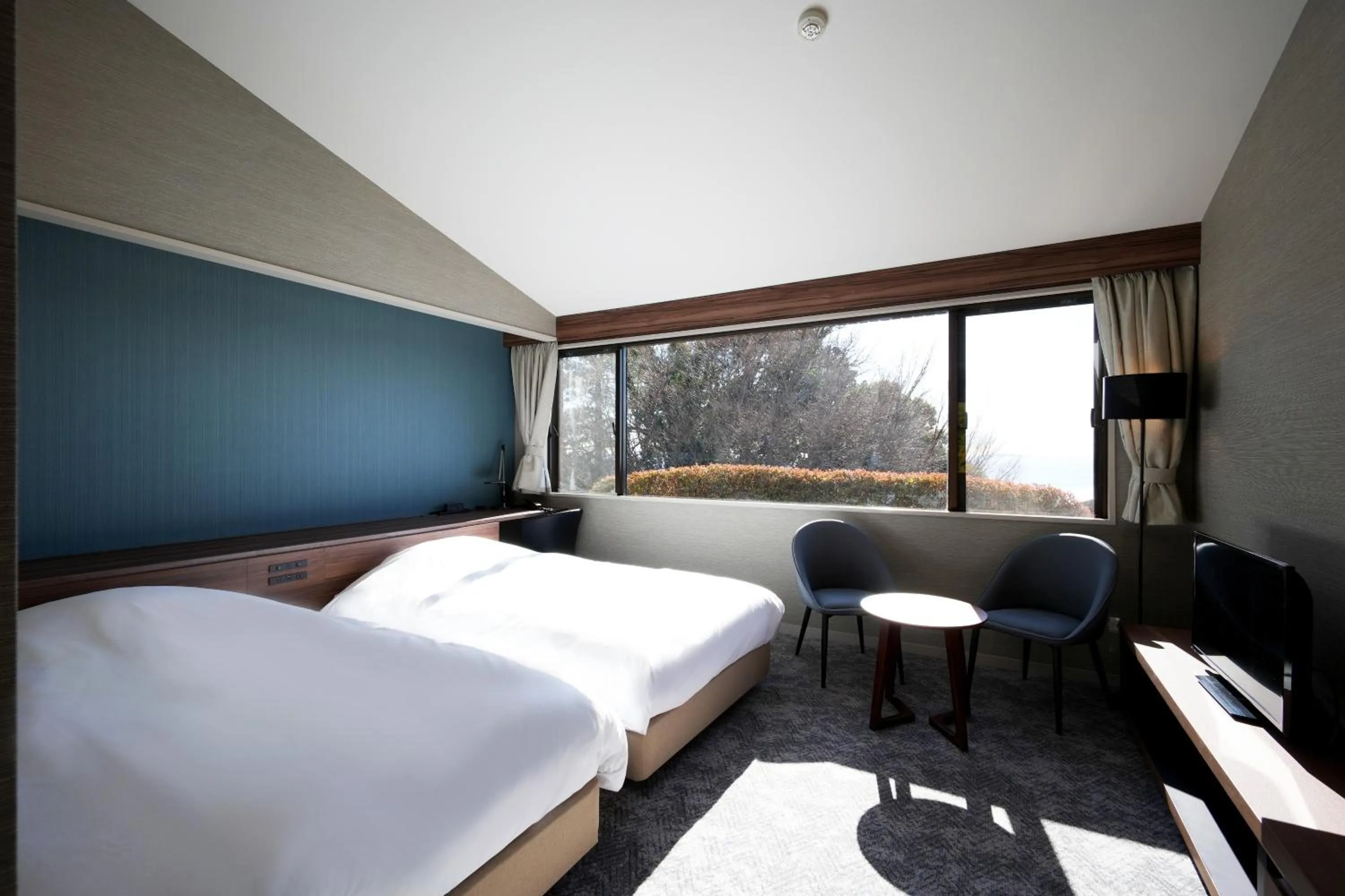 Photo of the whole room, Bed in Grand Lectore Yugawara - TKP Hotels & Resorts