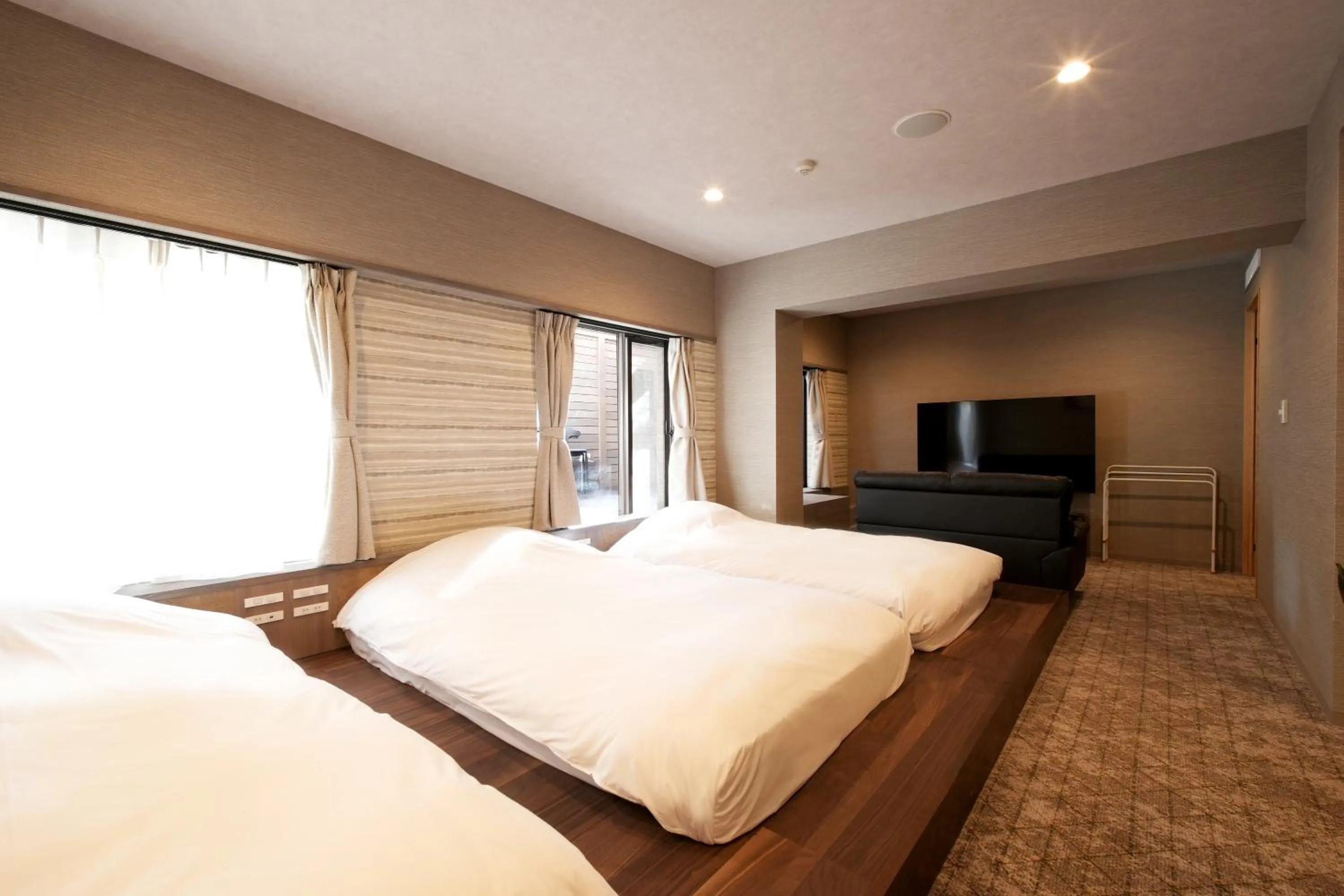 Photo of the whole room, Bed in Grand Lectore Yugawara - TKP Hotels & Resorts