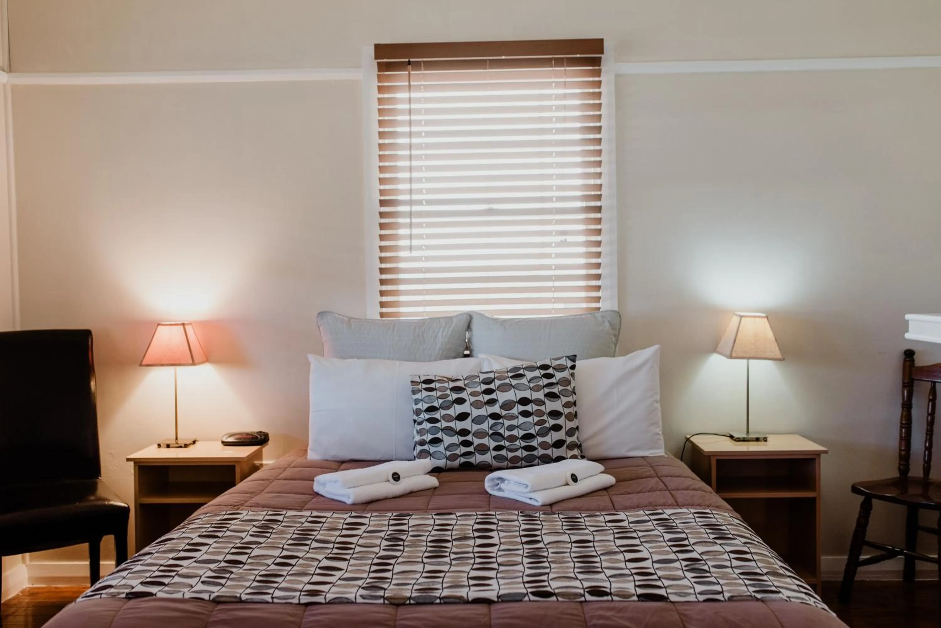Bed in Inverell Terrace Motor Lodge