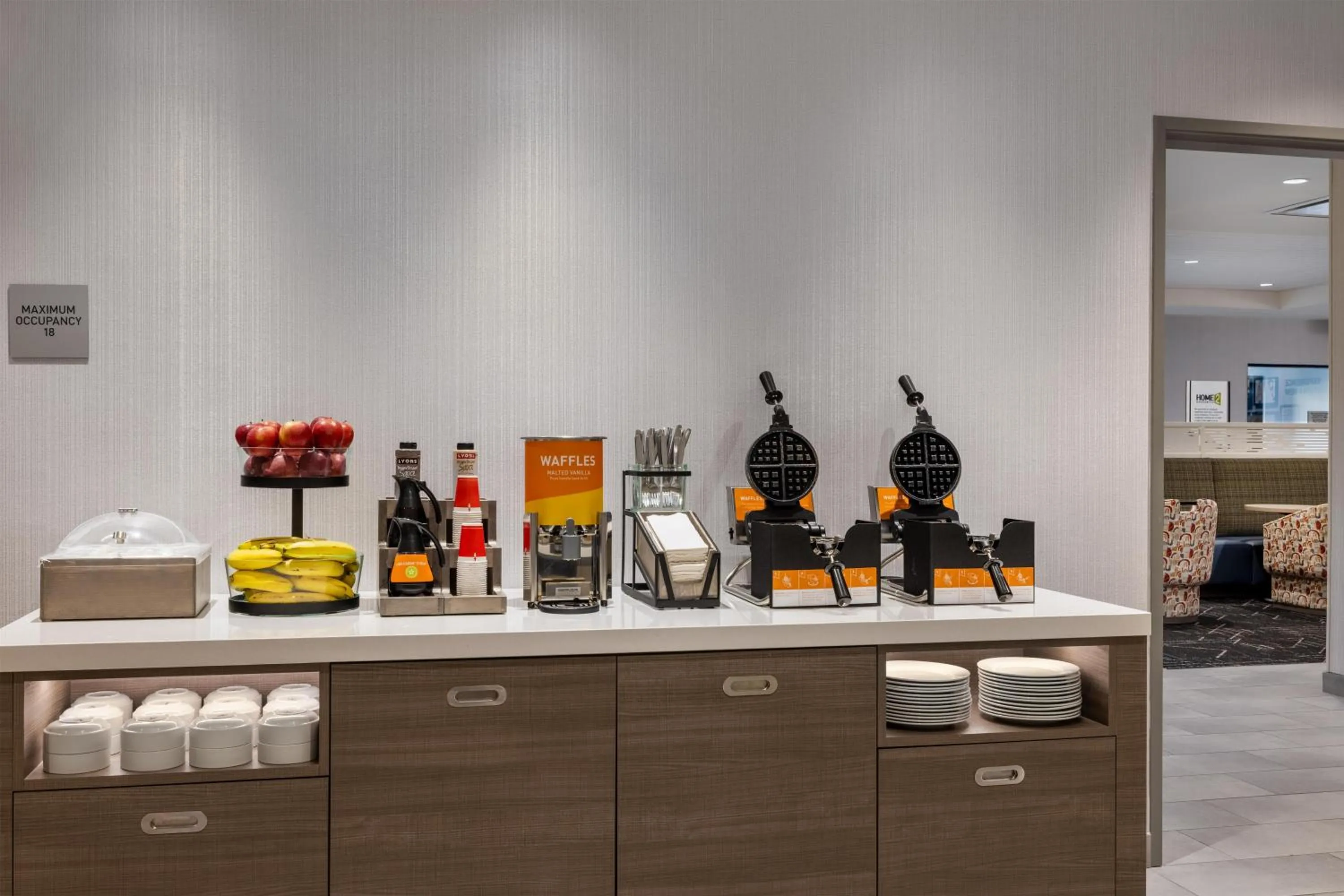 Breakfast in Home2 Suites By Hilton Altoona Des Moines