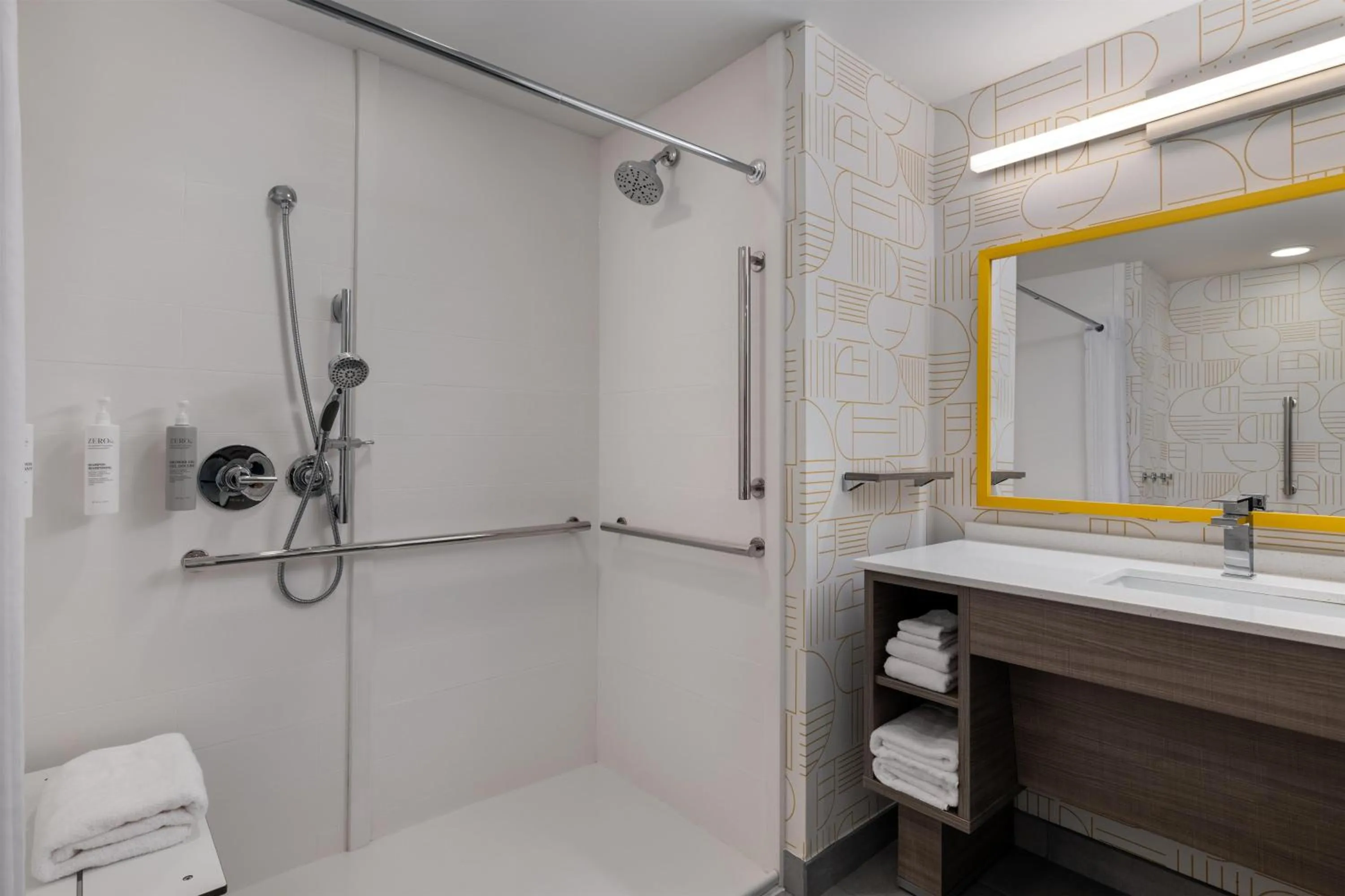 Bathroom in Home2 Suites By Hilton Altoona Des Moines