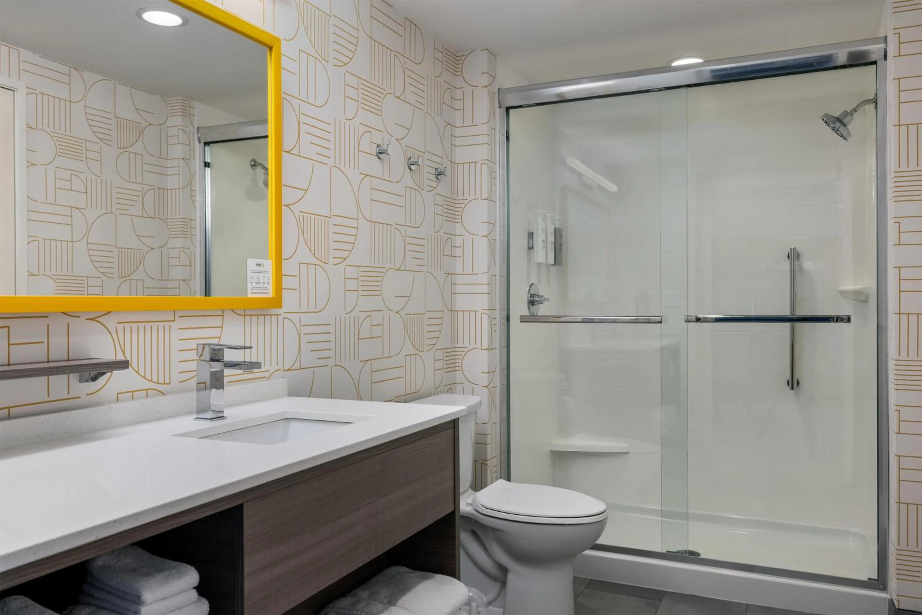 Bathroom in Home2 Suites By Hilton Altoona Des Moines