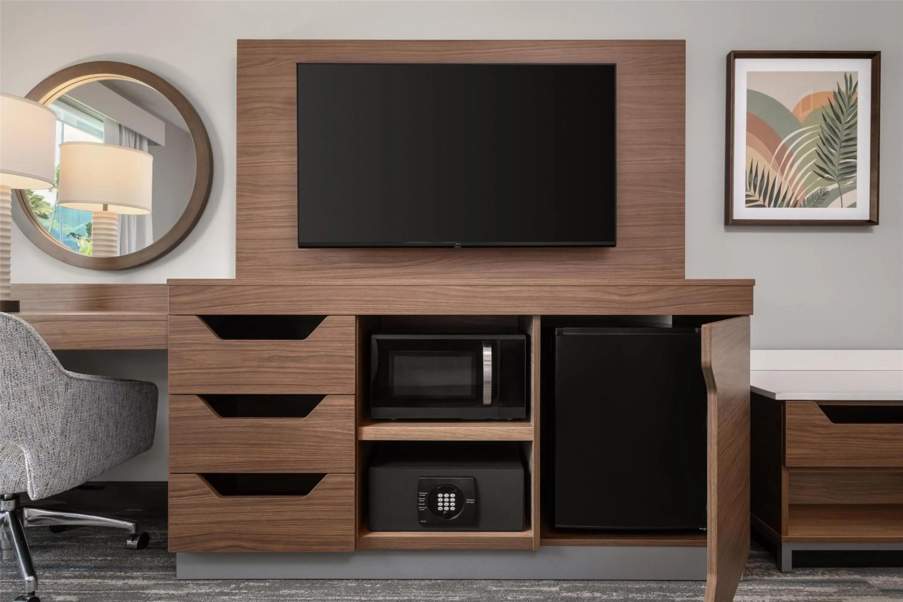 Bedroom in Hampton Inn & Suites Maui North Shore