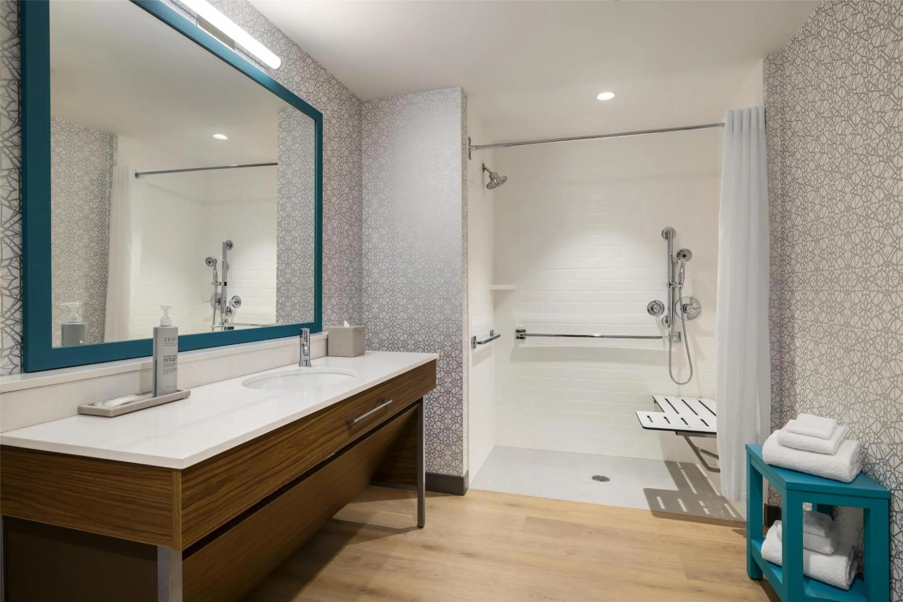 Bathroom in Hampton Inn & Suites Maui North Shore