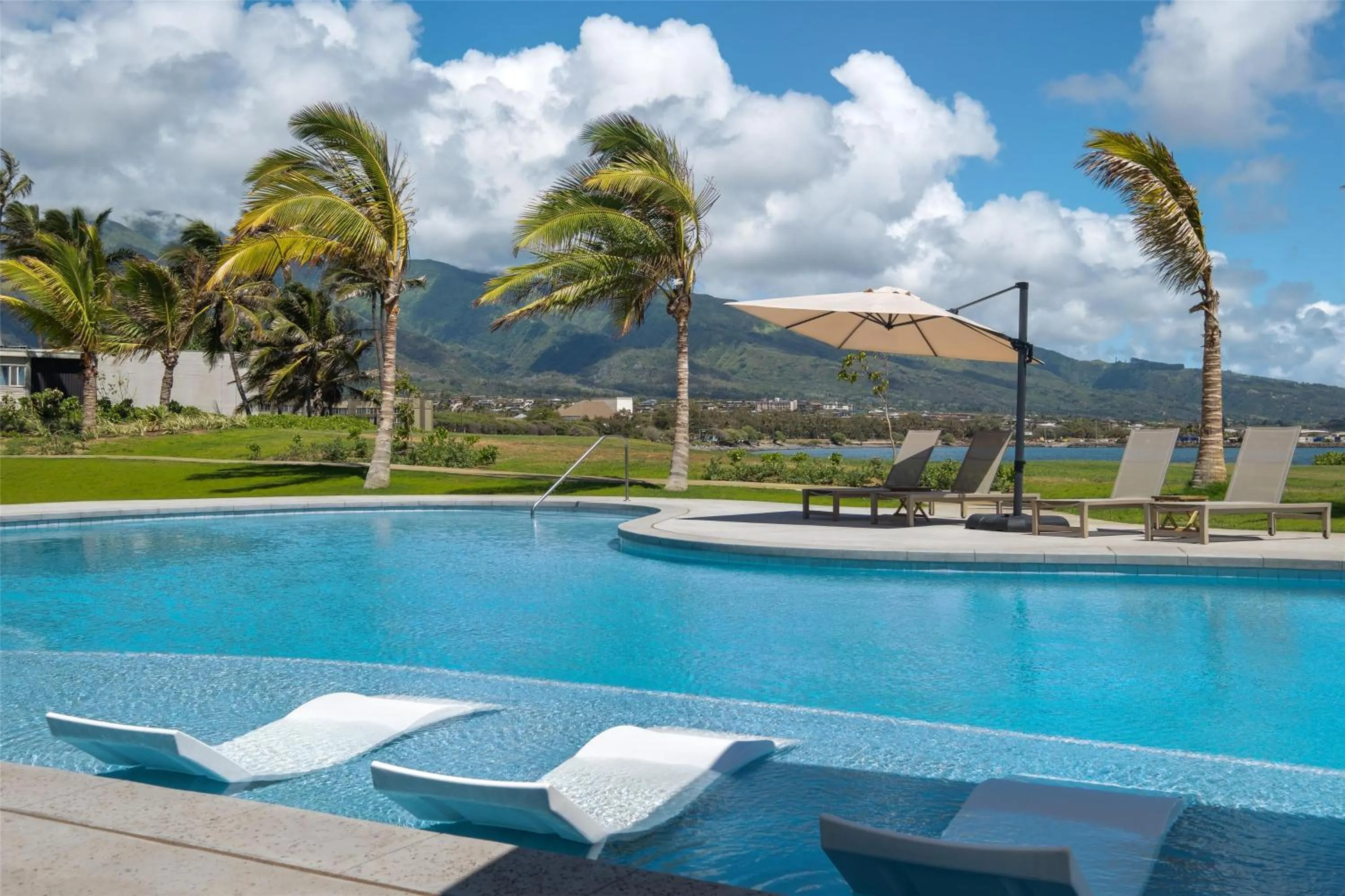Pool view in Hampton Inn & Suites Maui North Shore