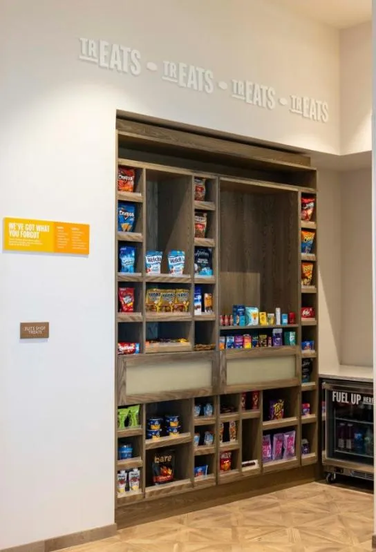 Food and drinks in Hampton Inn & Suites Maui North Shore