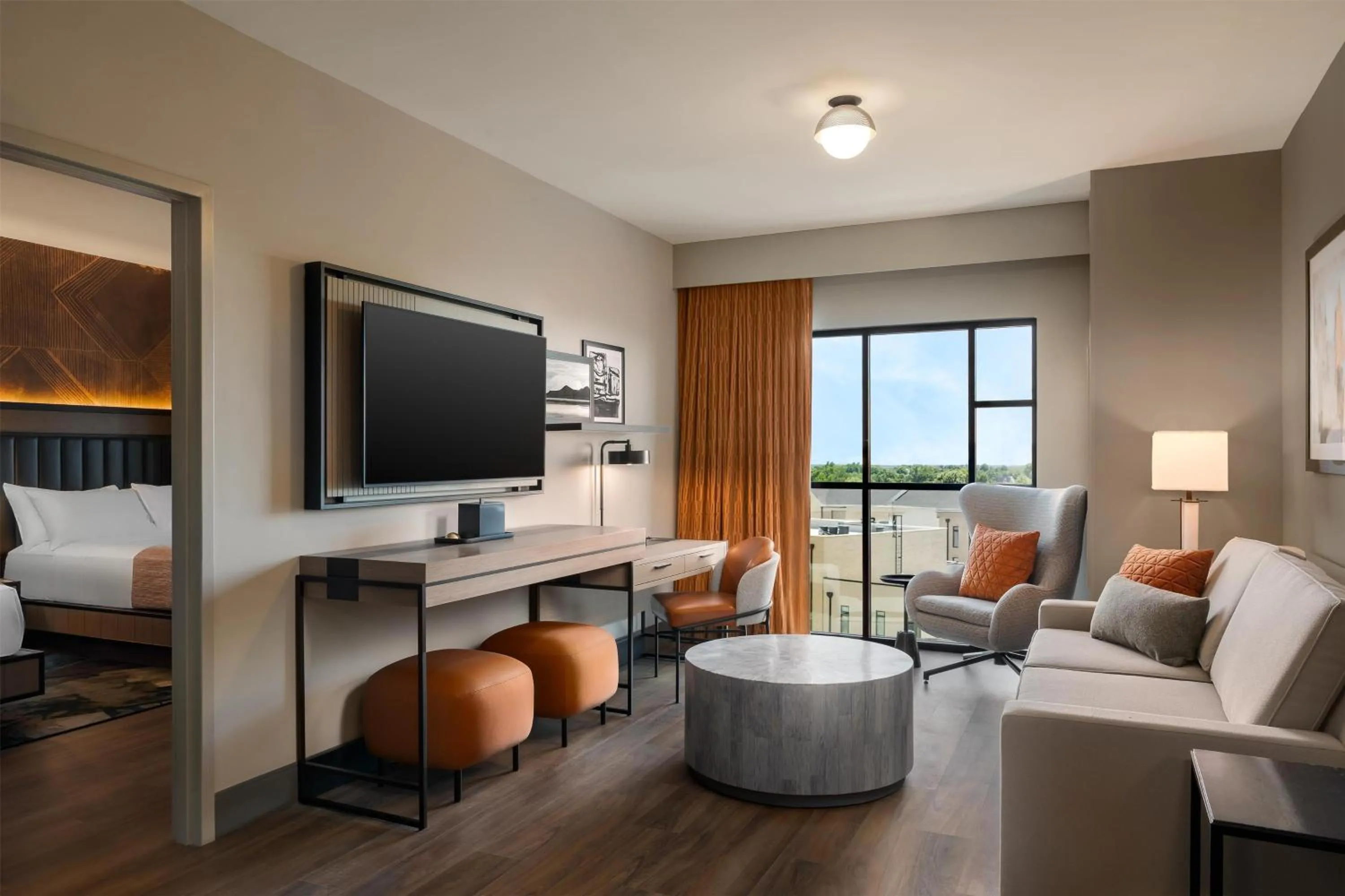 Living room in Hotel Avail Rogers, Tapestry Collection By Hilton