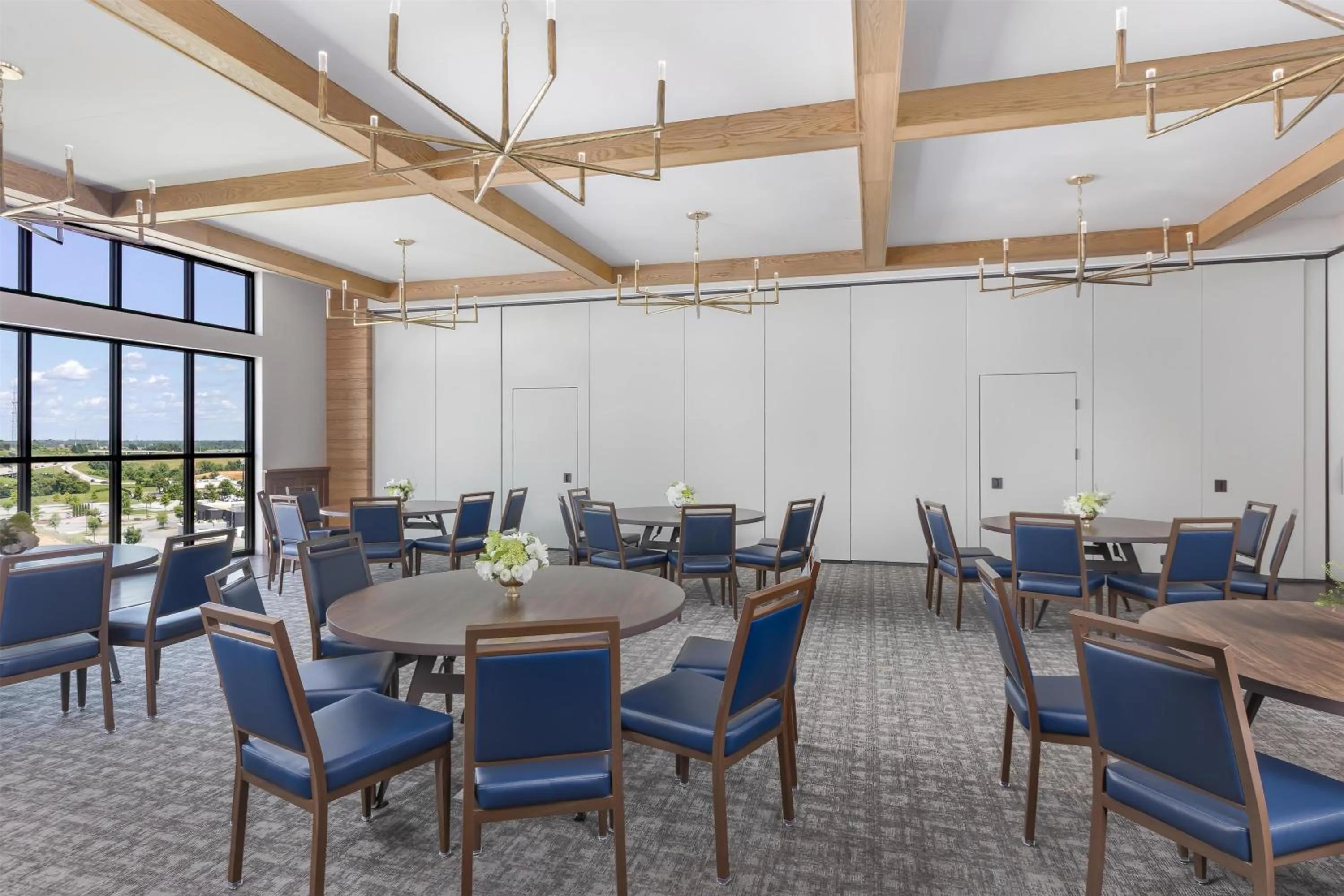 Meeting/conference room in Hotel Avail Rogers, Tapestry Collection By Hilton