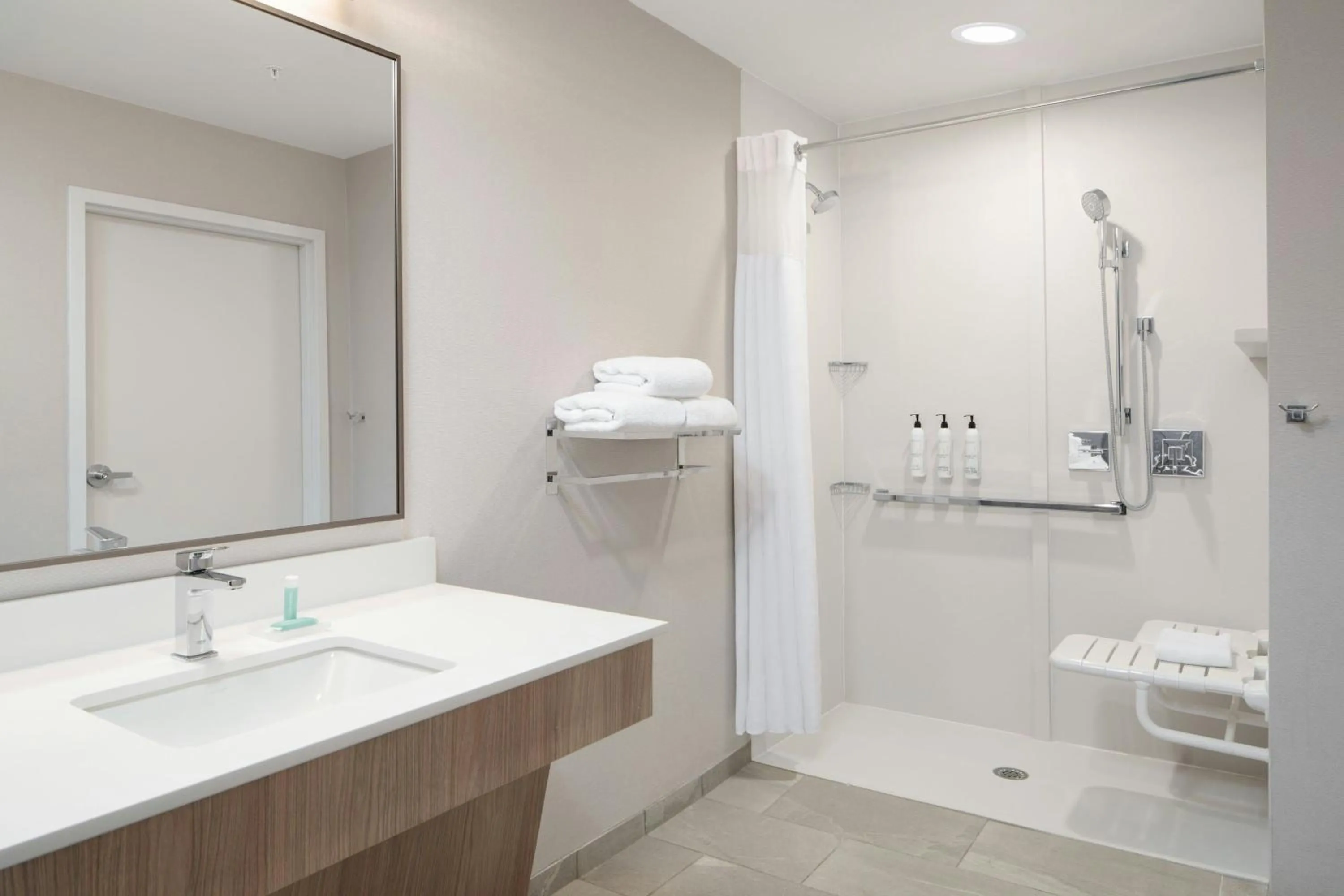 Bathroom in Fairfield Inn & Suites by Marriott Piedmont Greenville