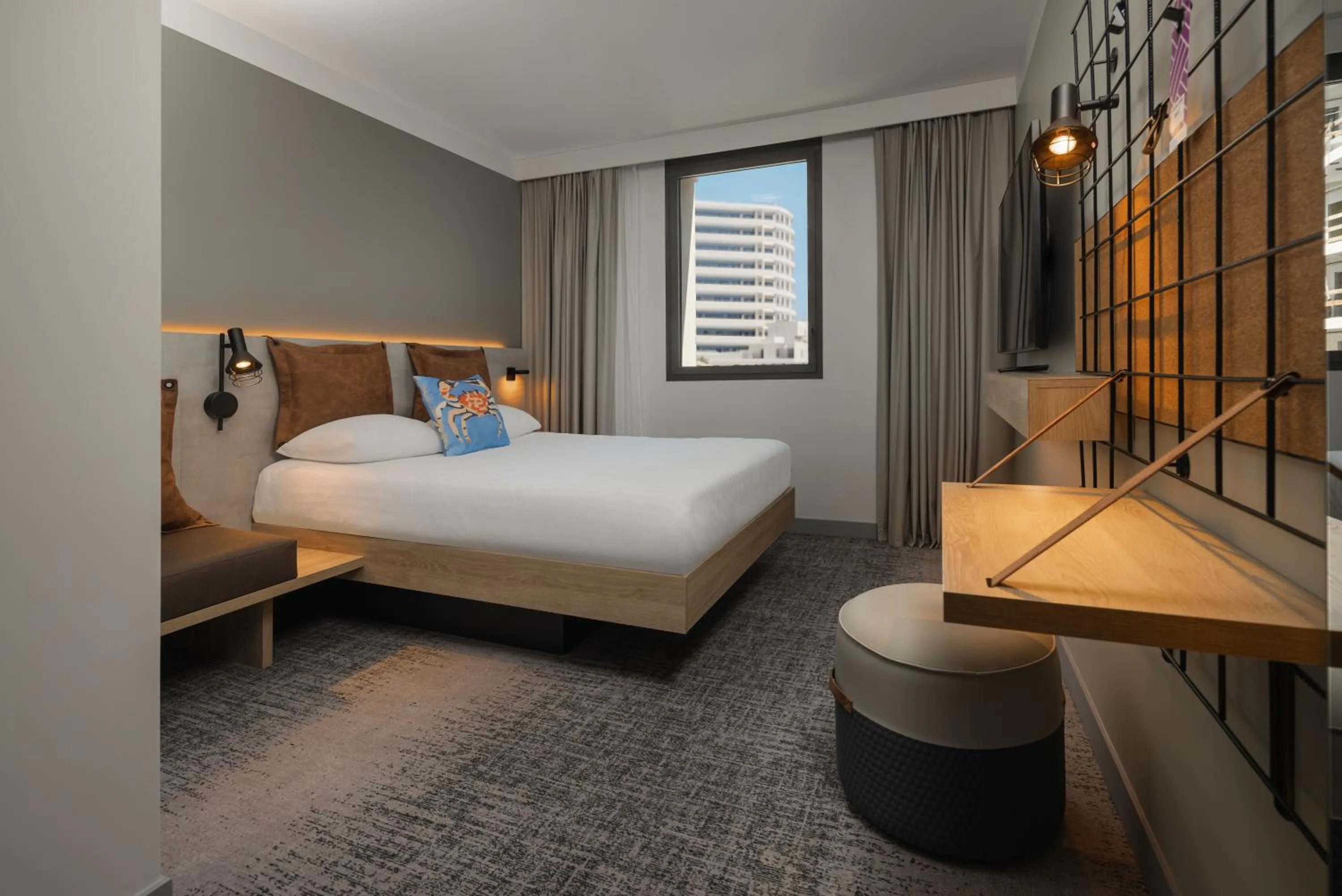 Bedroom, Bed in Moxy Nice