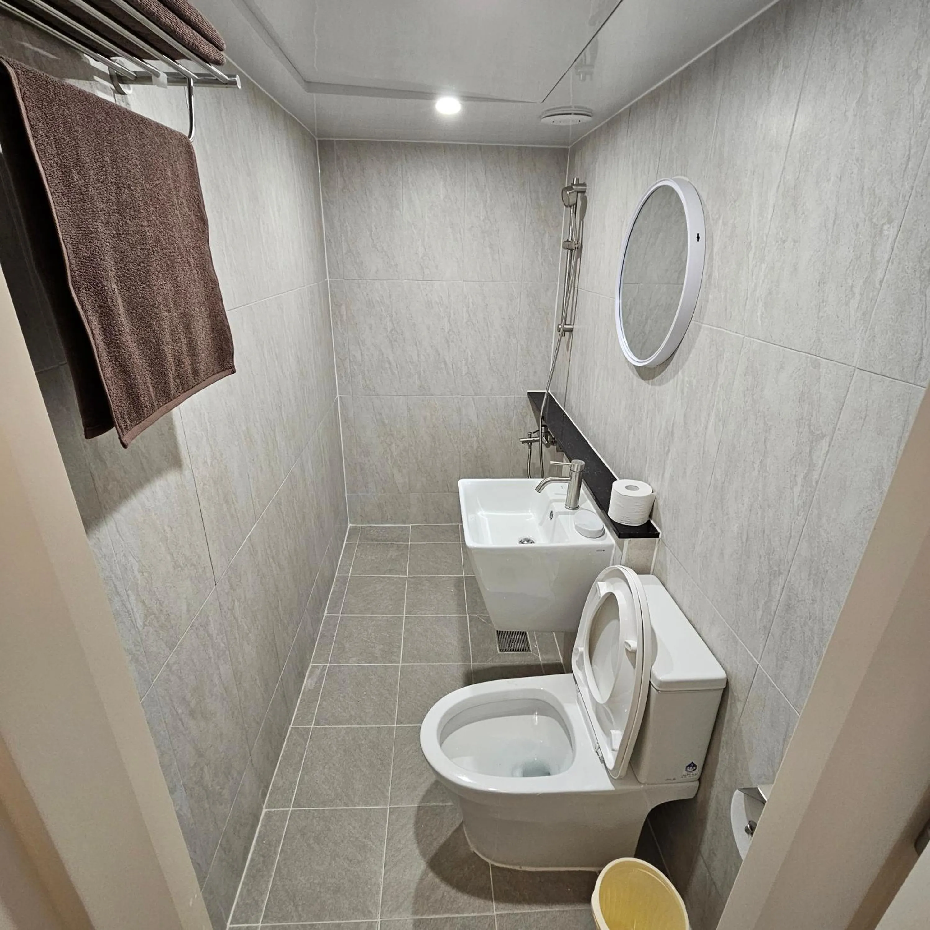 Parvus Sella Seongsu