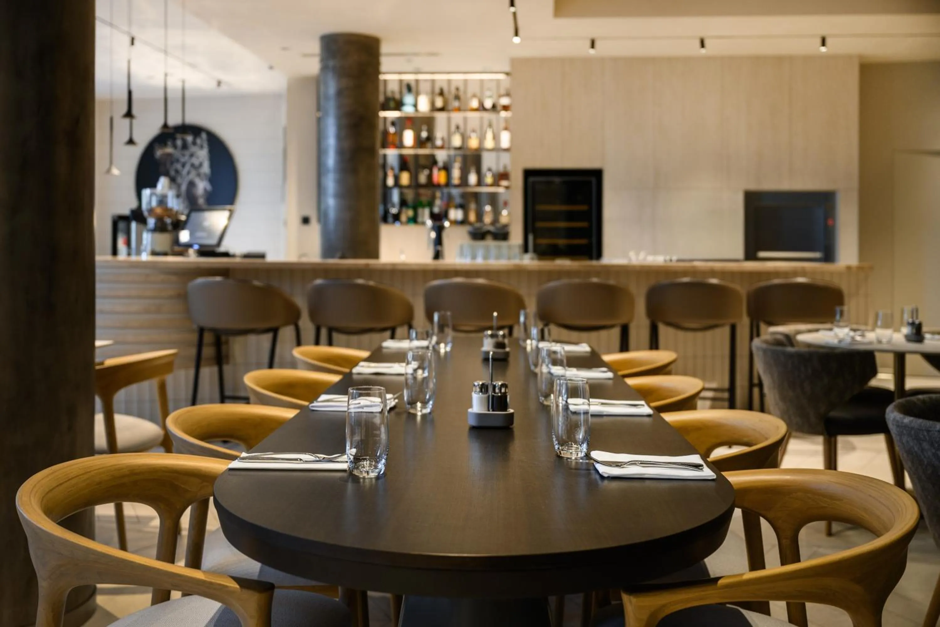 Restaurant/places to eat in Leon Hotel & Lounge