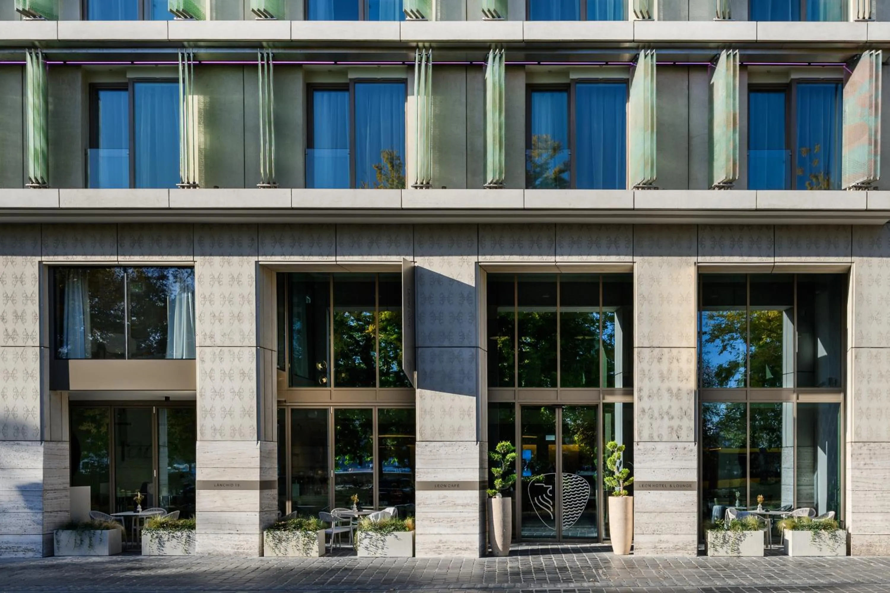 Facade/entrance in Leon Hotel & Lounge