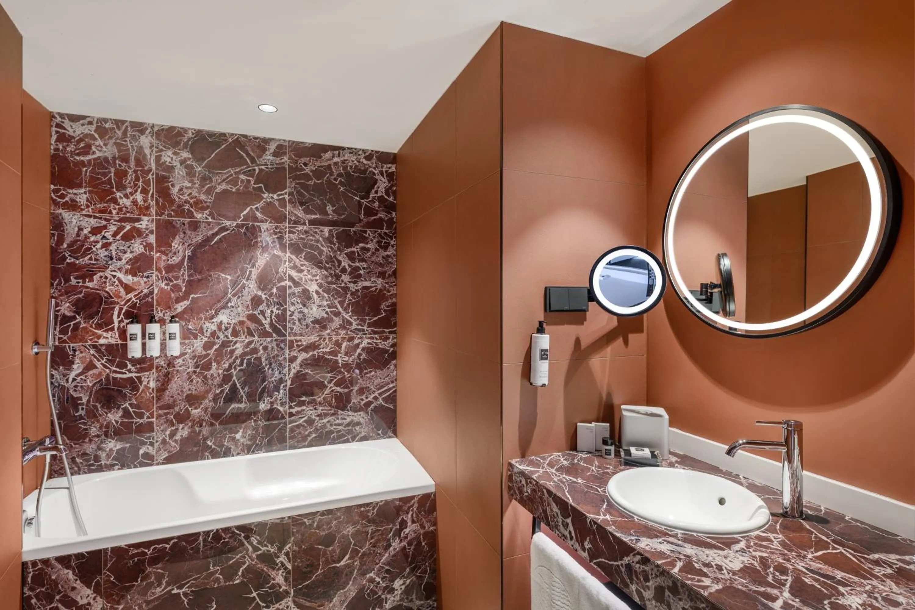 Bathroom in Leon Hotel & Lounge