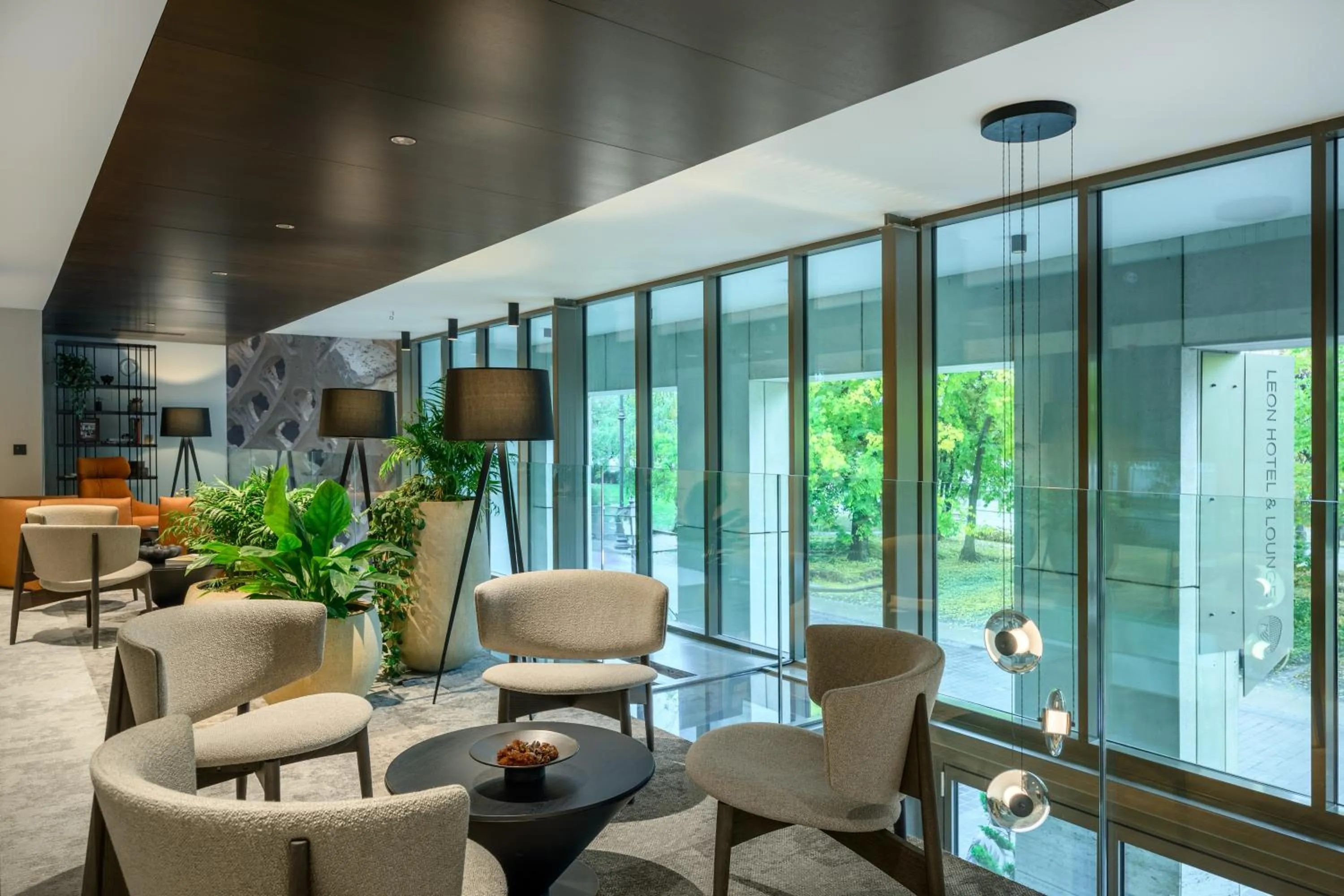 sunbed in Leon Hotel & Lounge