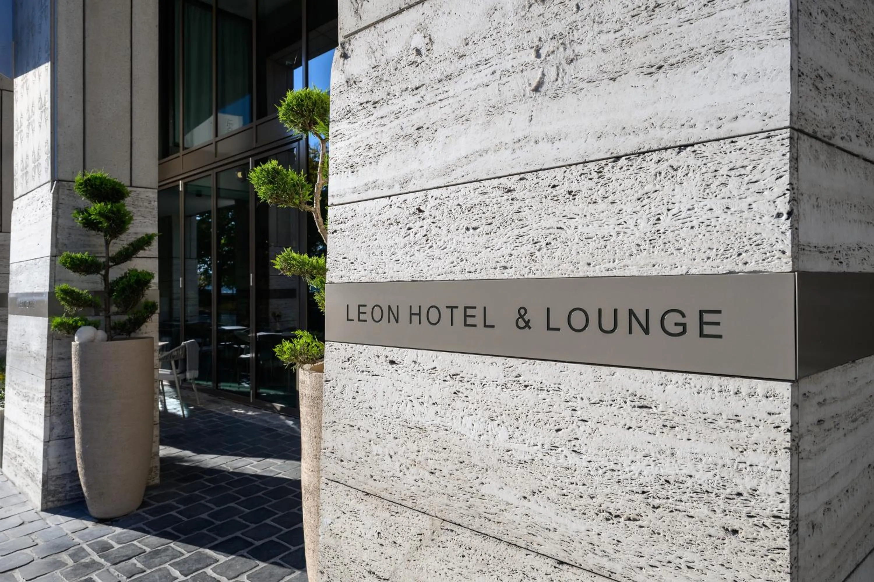 Facade/entrance in Leon Hotel & Lounge