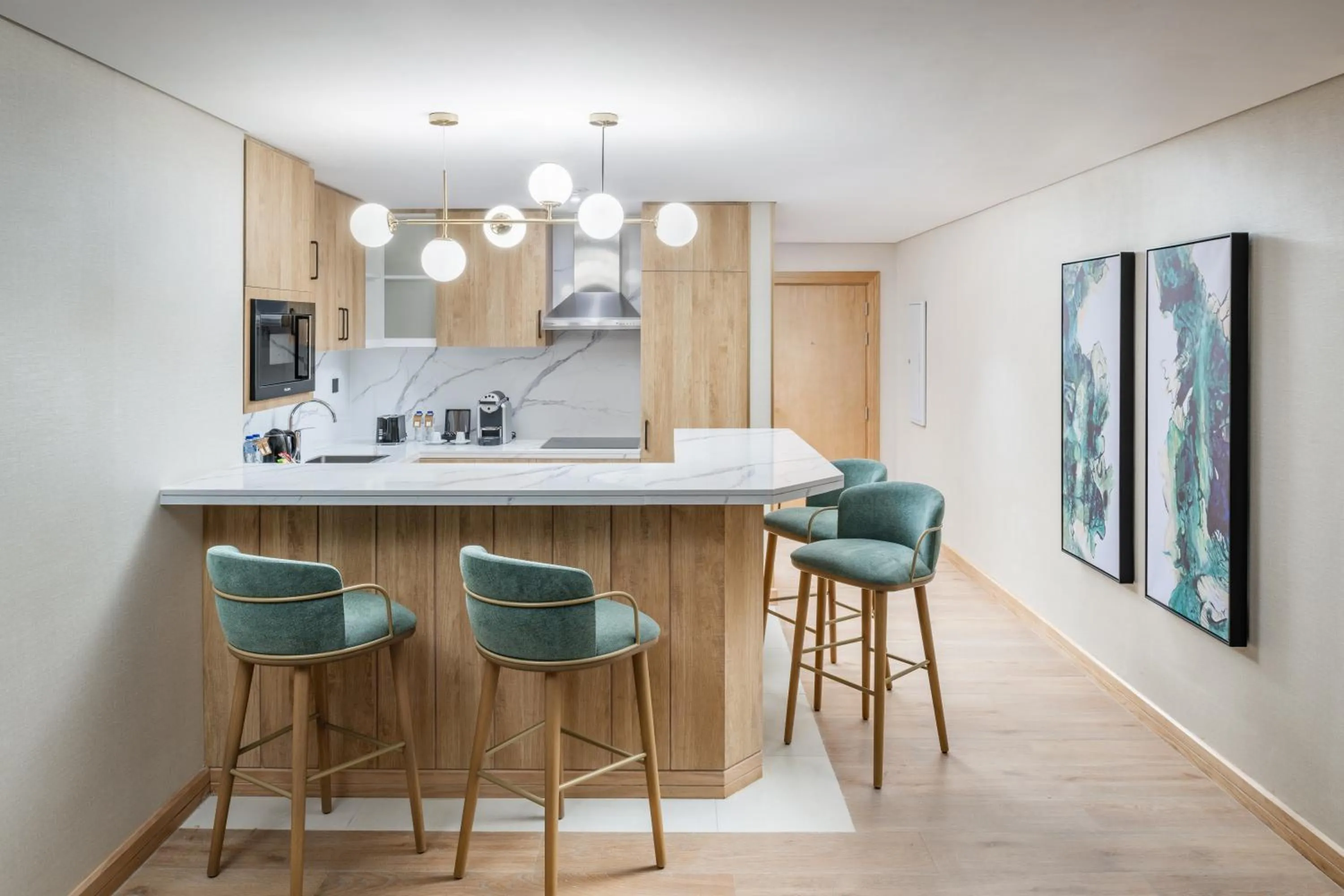 Kitchen or kitchenette in Makarem Haram view suites