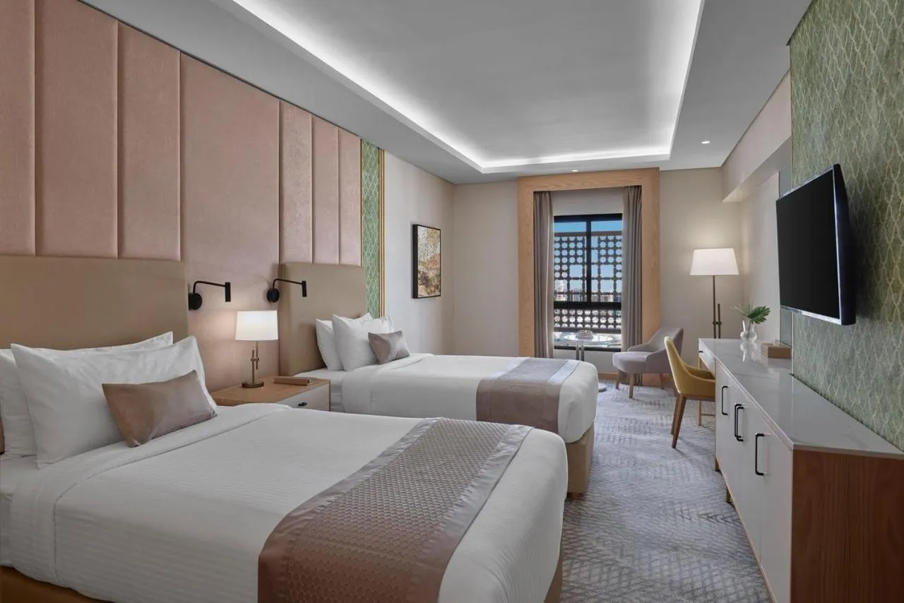 Bedroom, Bed in Makarem Haram view suites