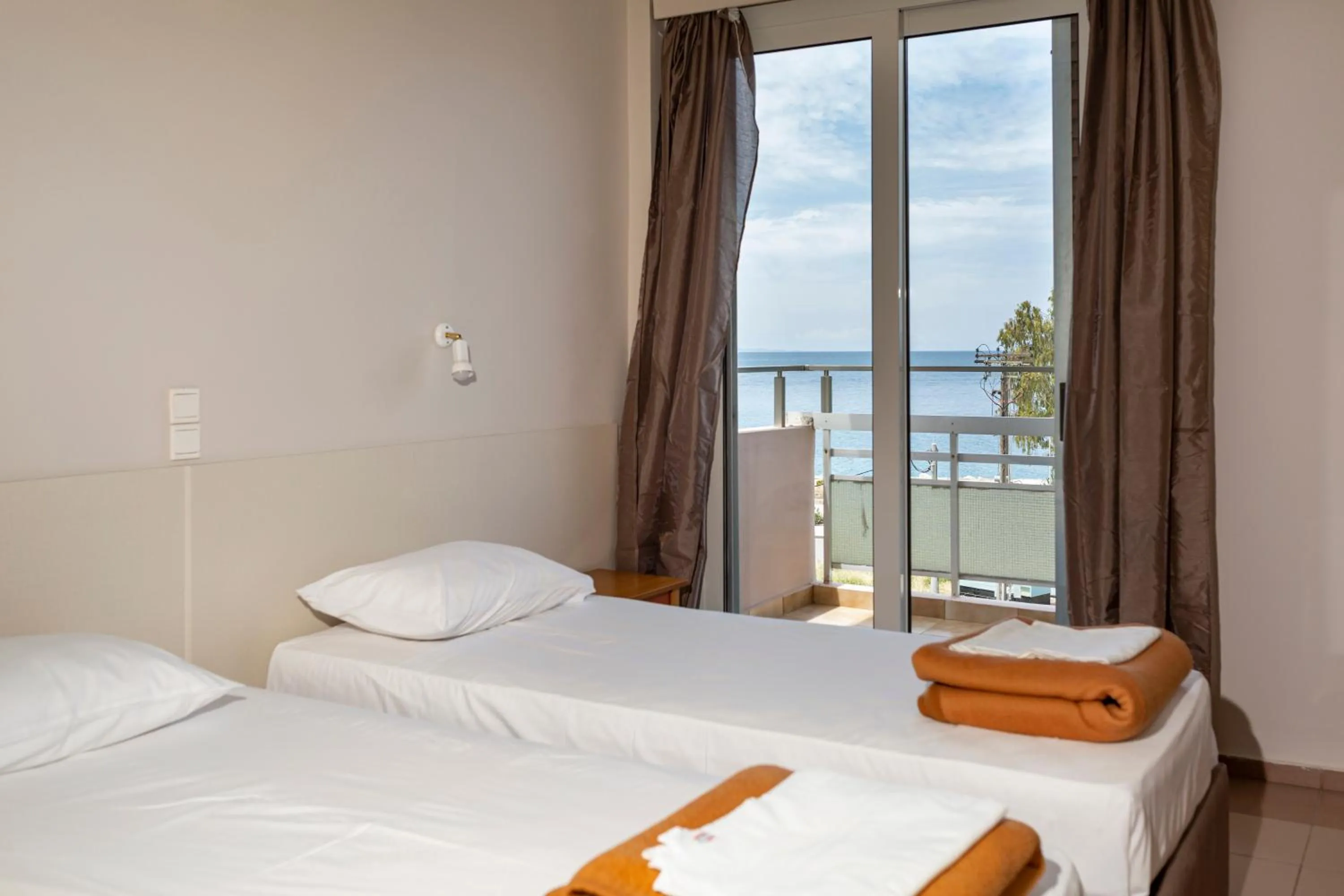 View (from property/room), Bed in Delfini Hotel