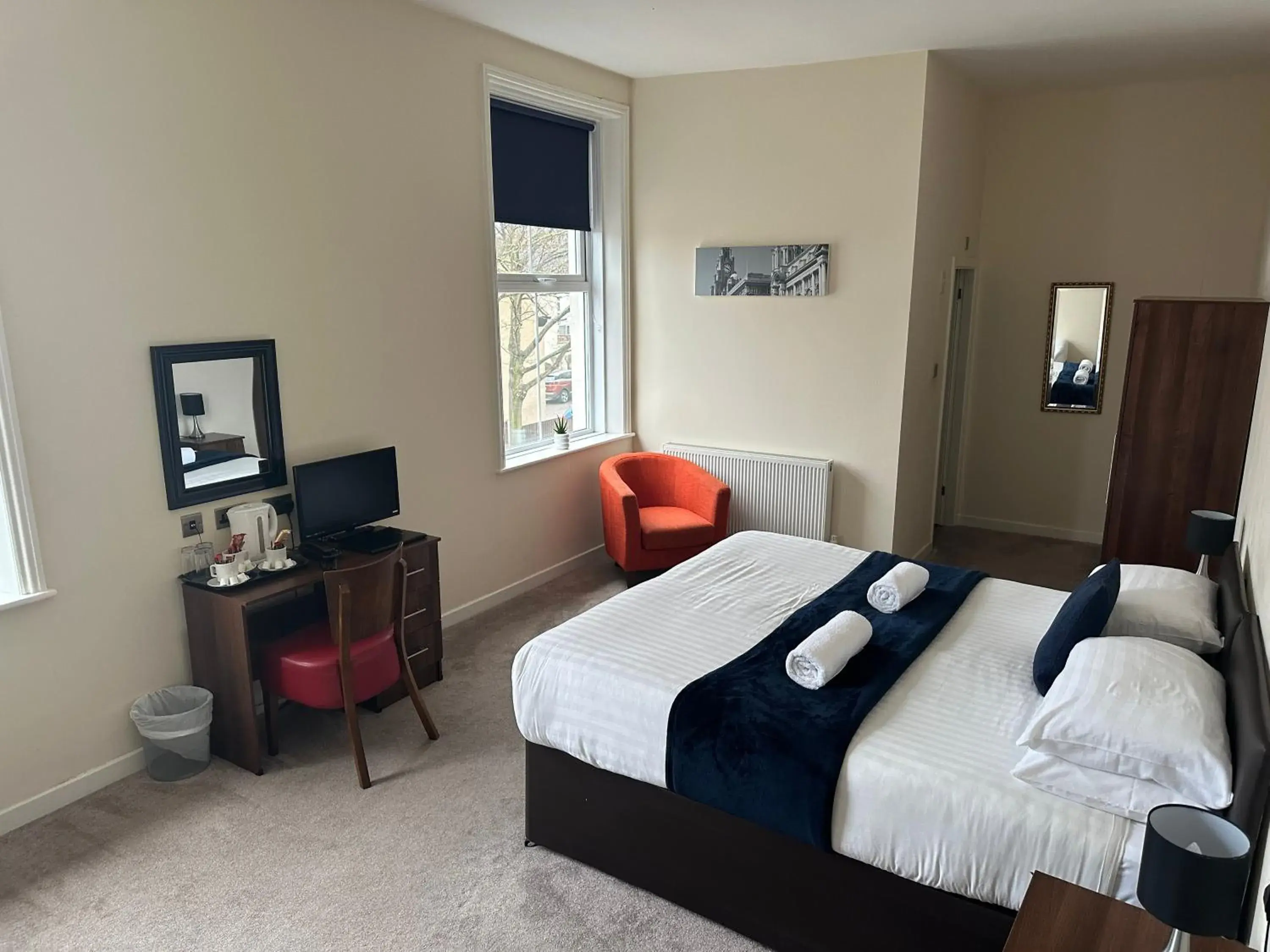 Classic Twin or Triple Room in The New Brighton Hotel Classic Twin or Triple Room in The New Brighton Hotel