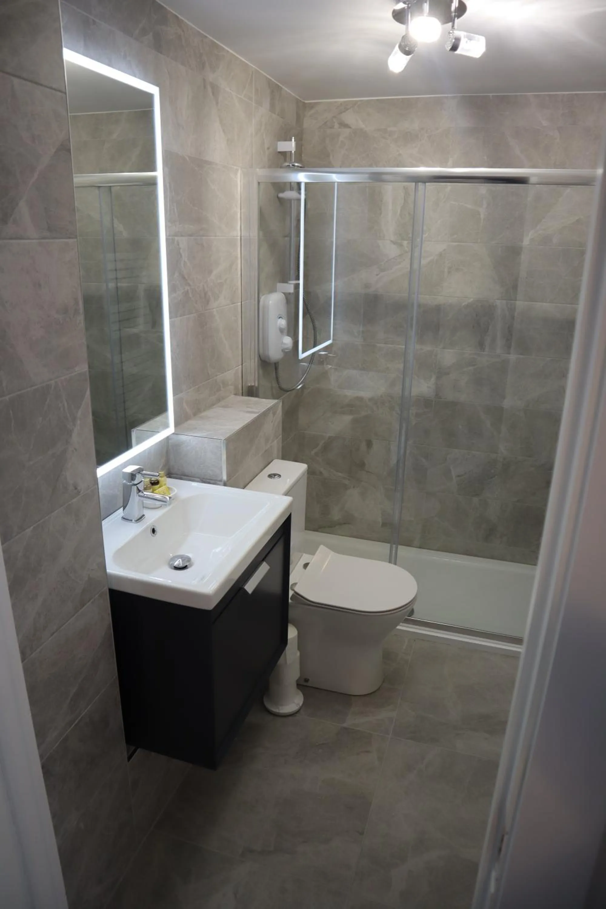 Bathroom in The Lodge Ballina