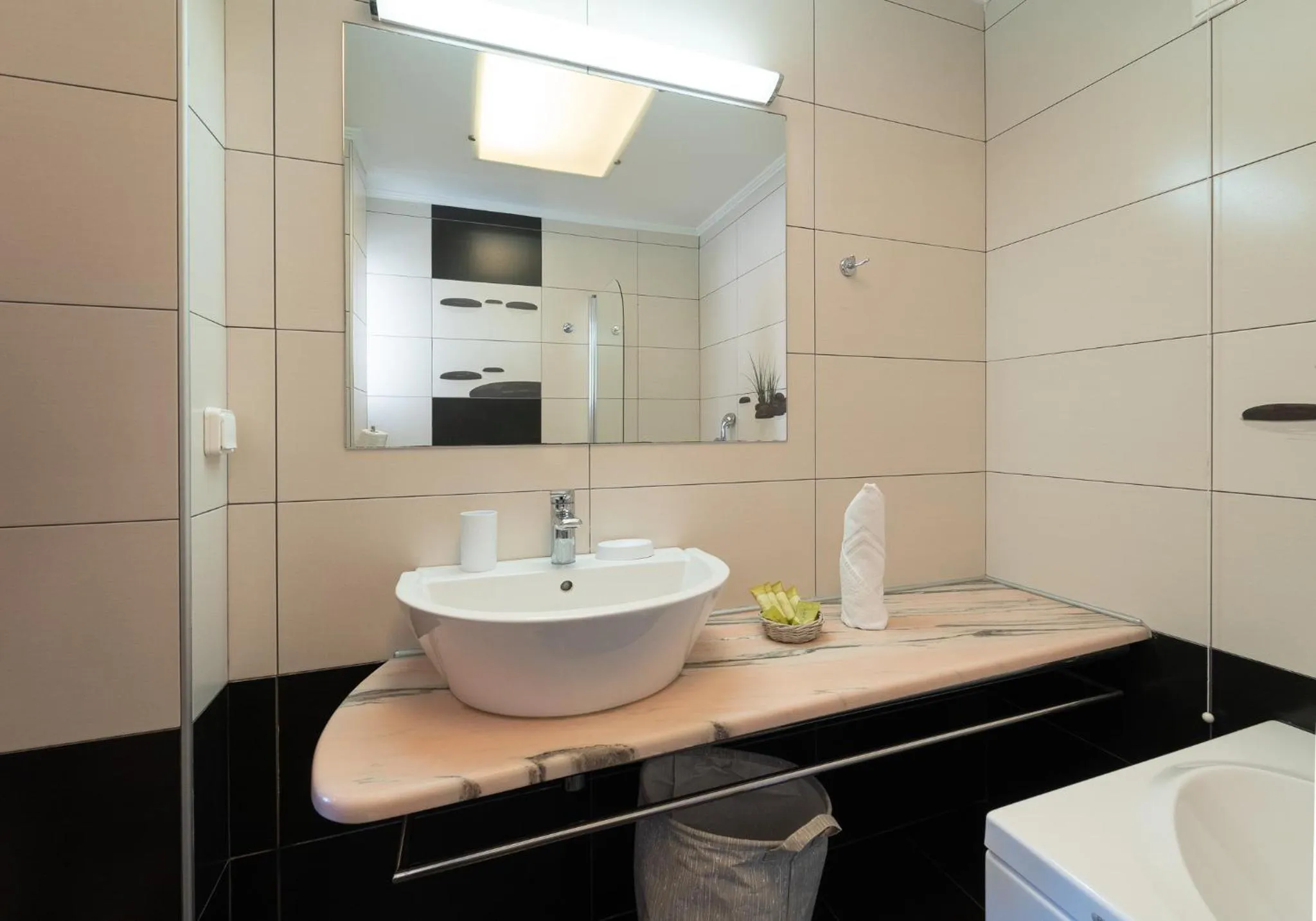 Hot Tub in Niriides Luxury Villas