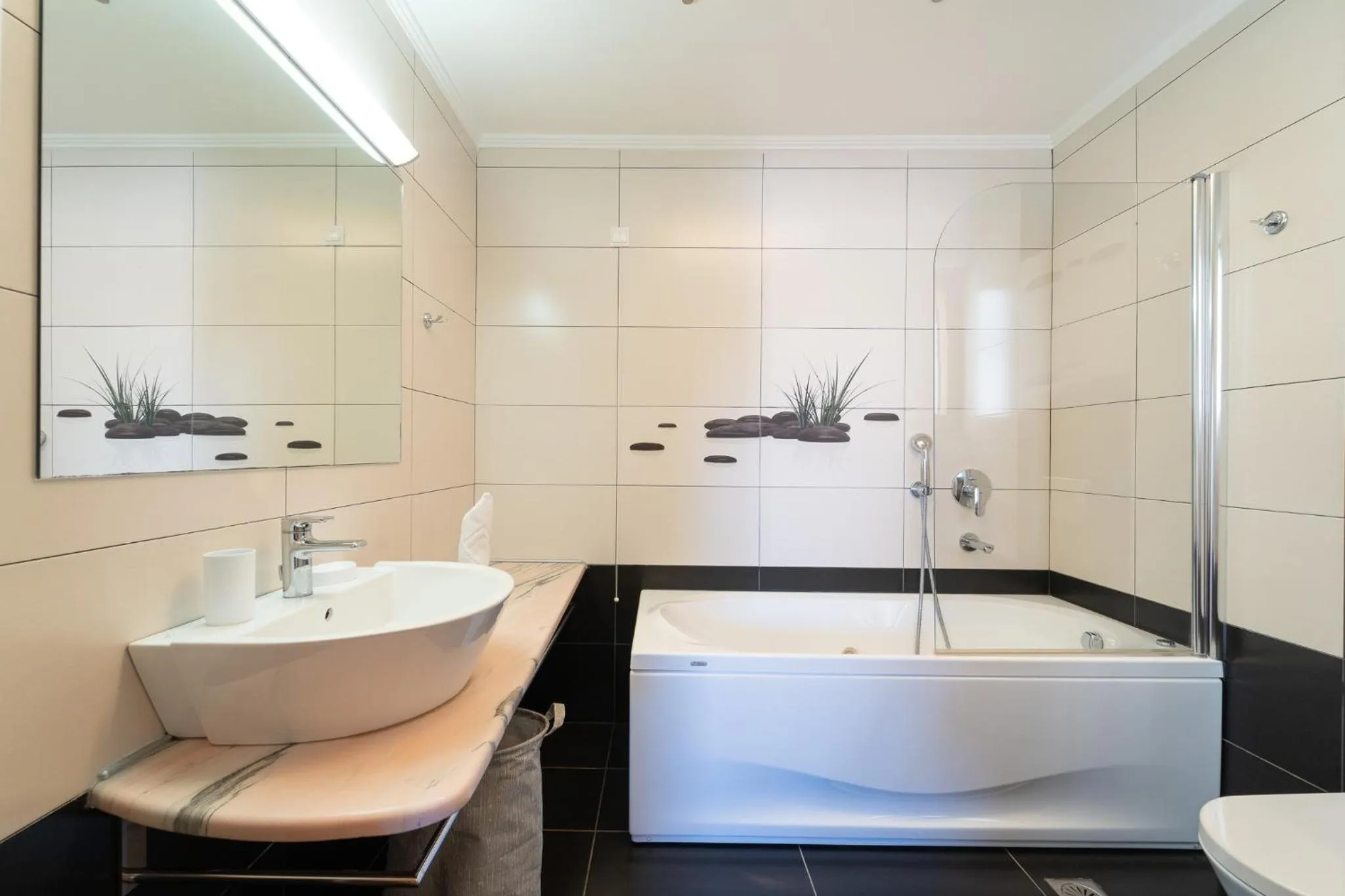 Hot Tub in Niriides Luxury Villas