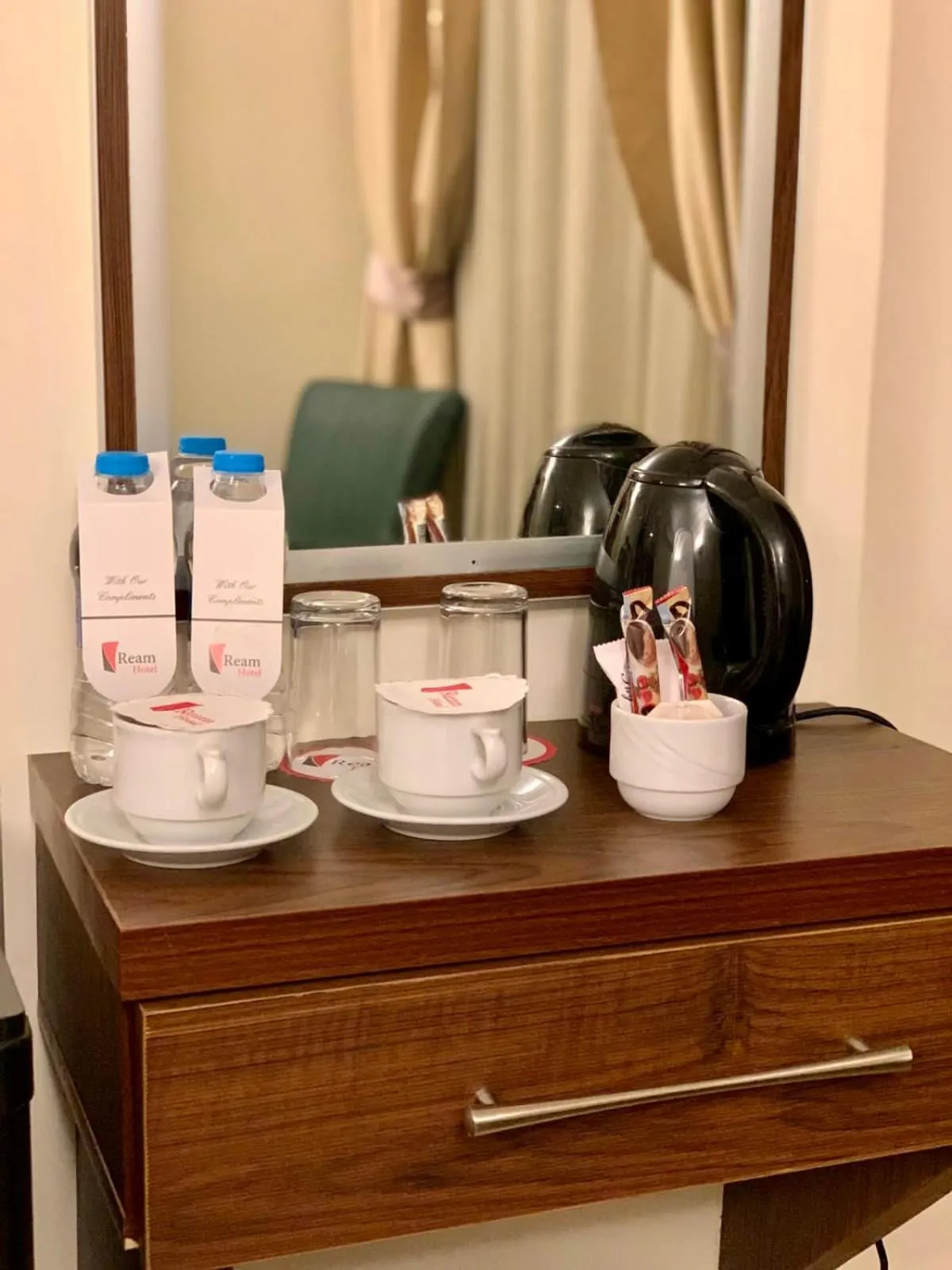 Coffee/tea facilities in Ream Hotel Amman