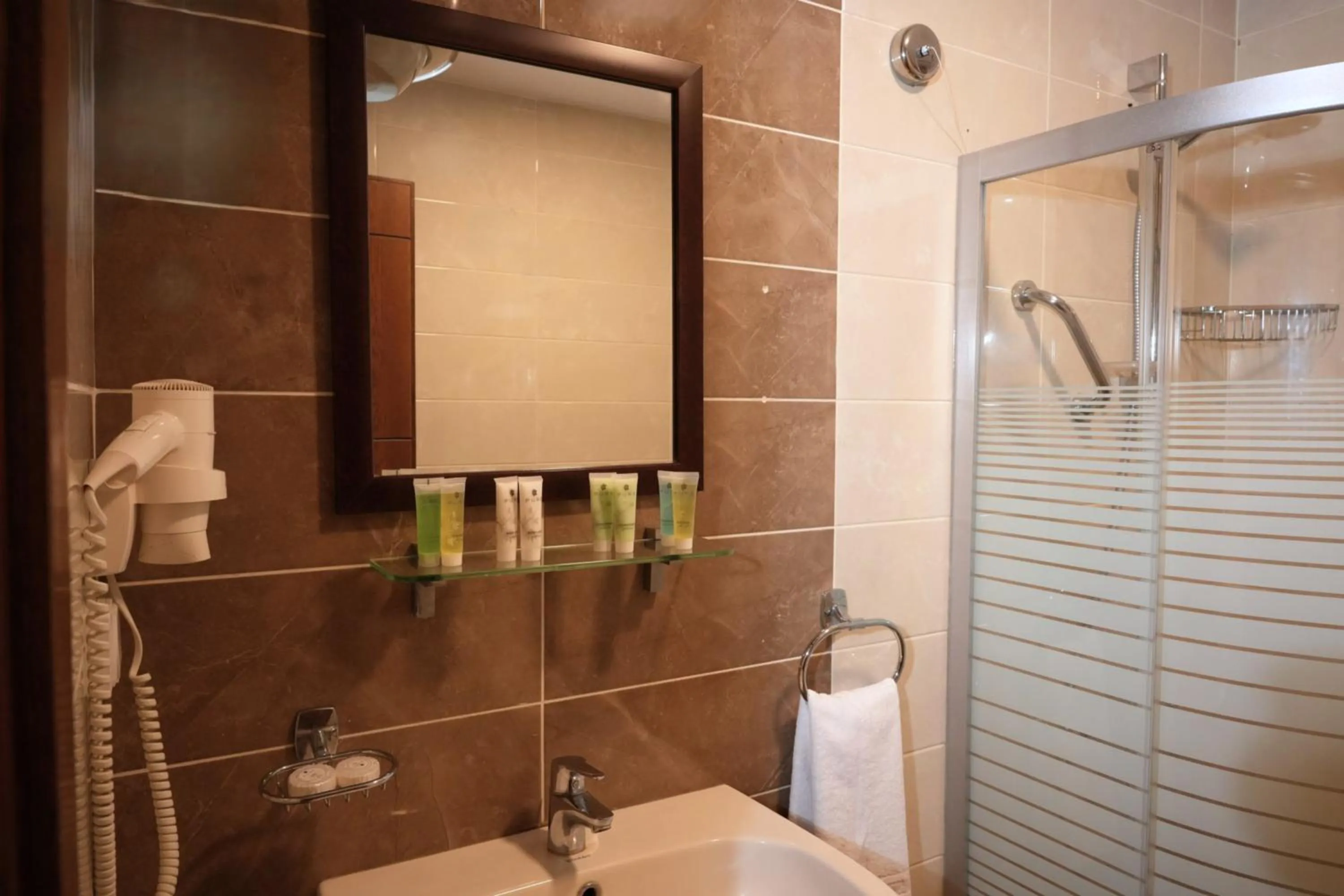 Bathroom in Ream Hotel Amman