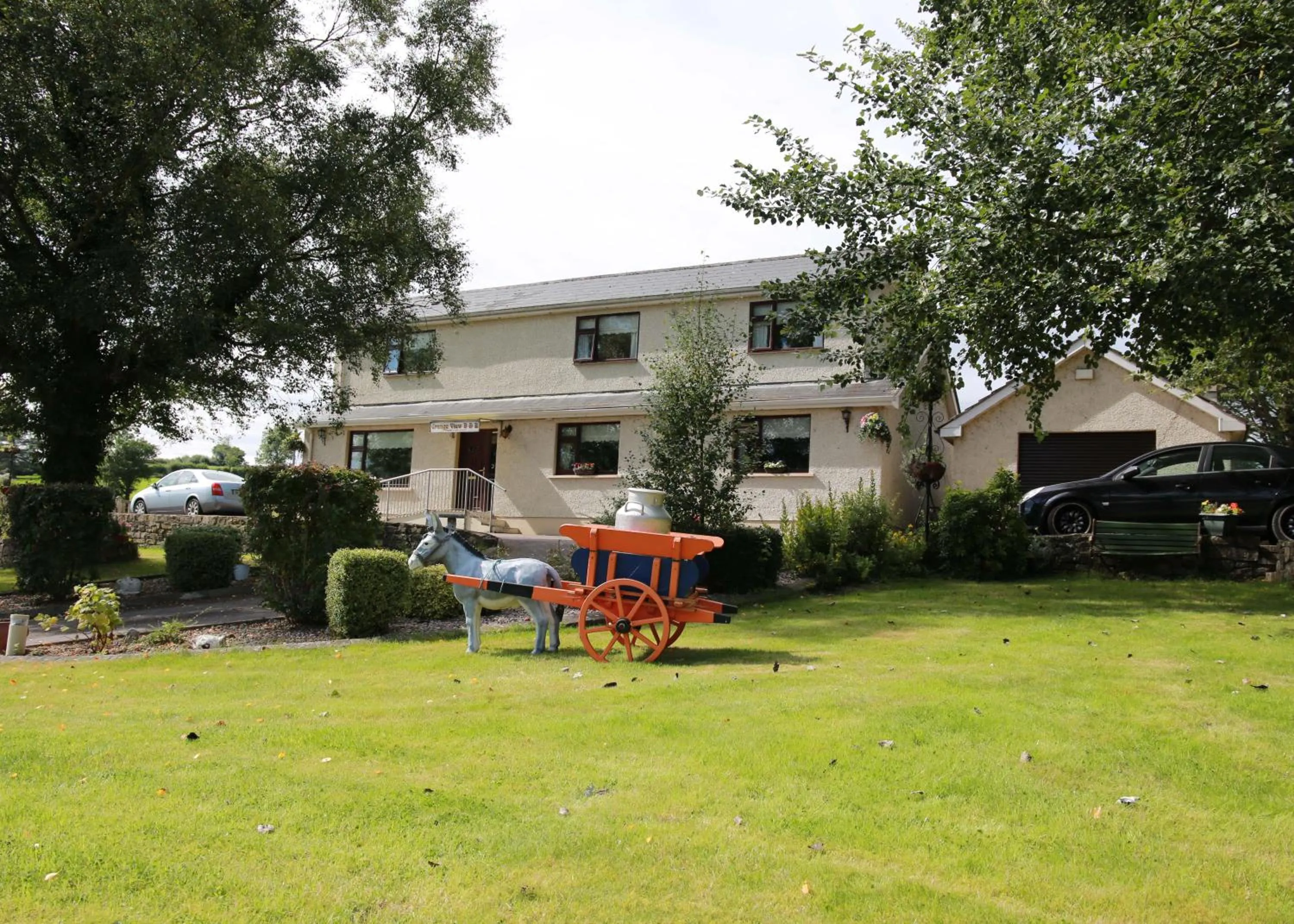 Garden view in Grangeview House B&B