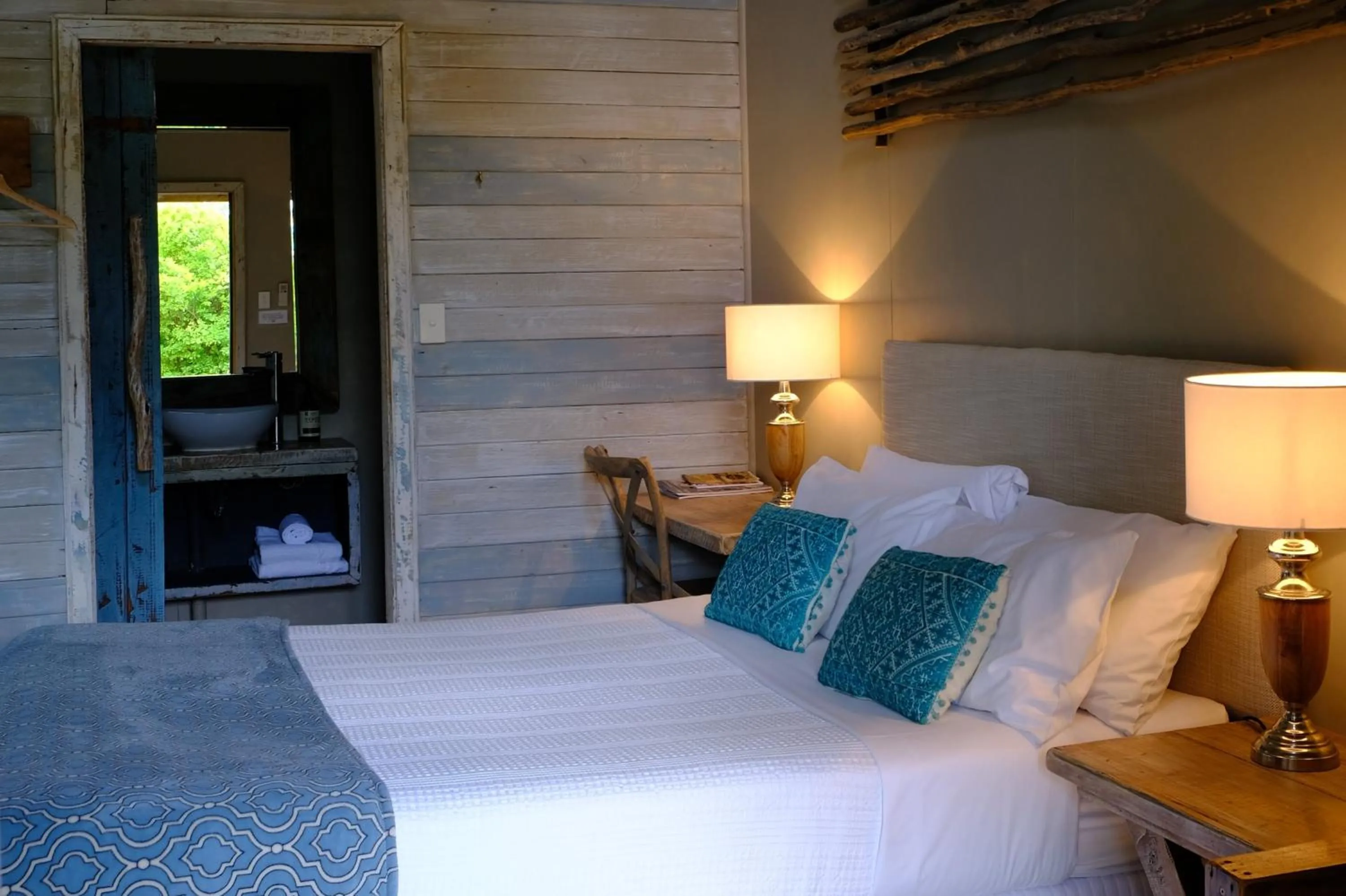 Photo of the whole room, Bed in The Laurels of Chinchilla