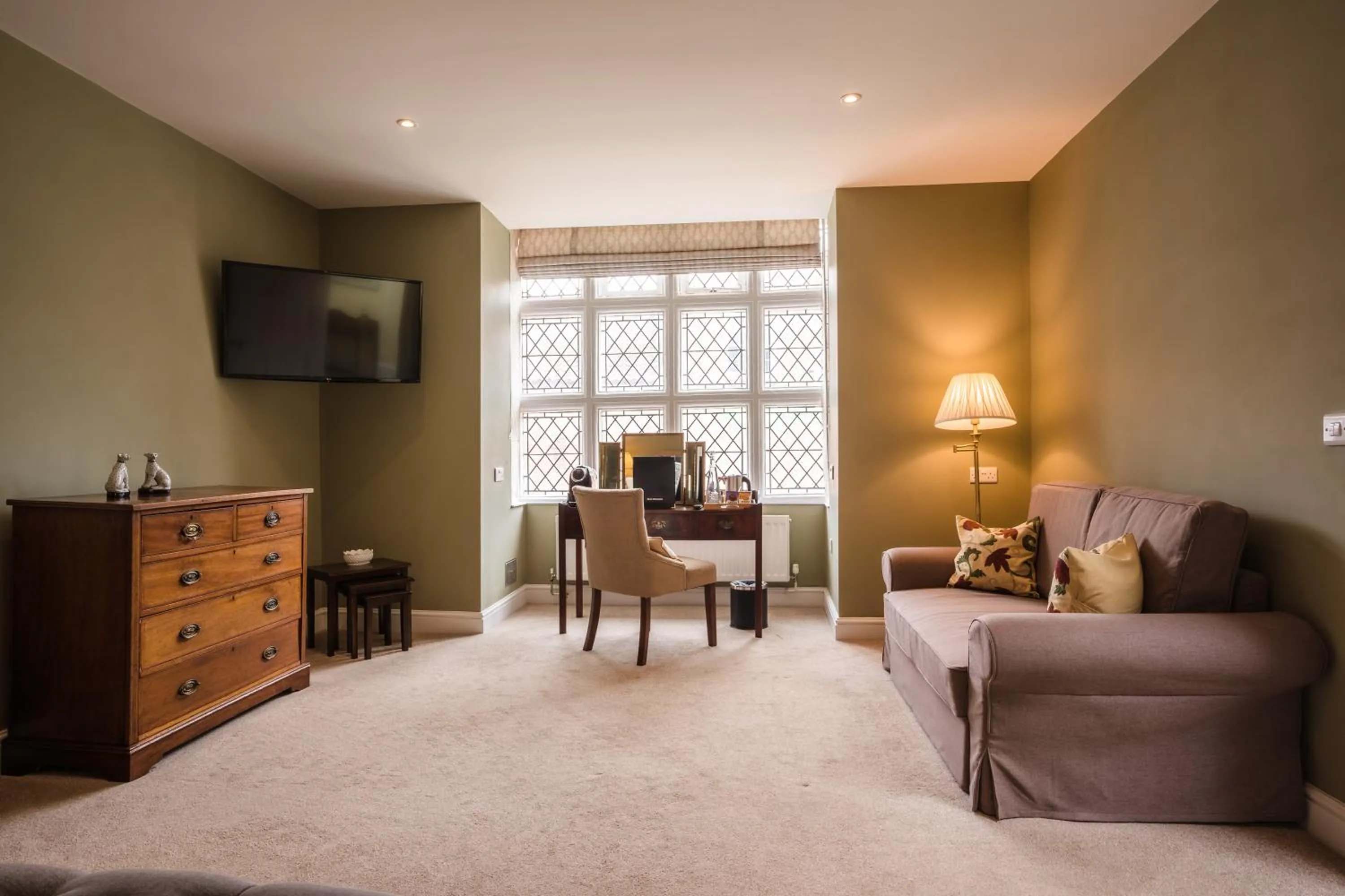 Seating area in The Loddon Swan