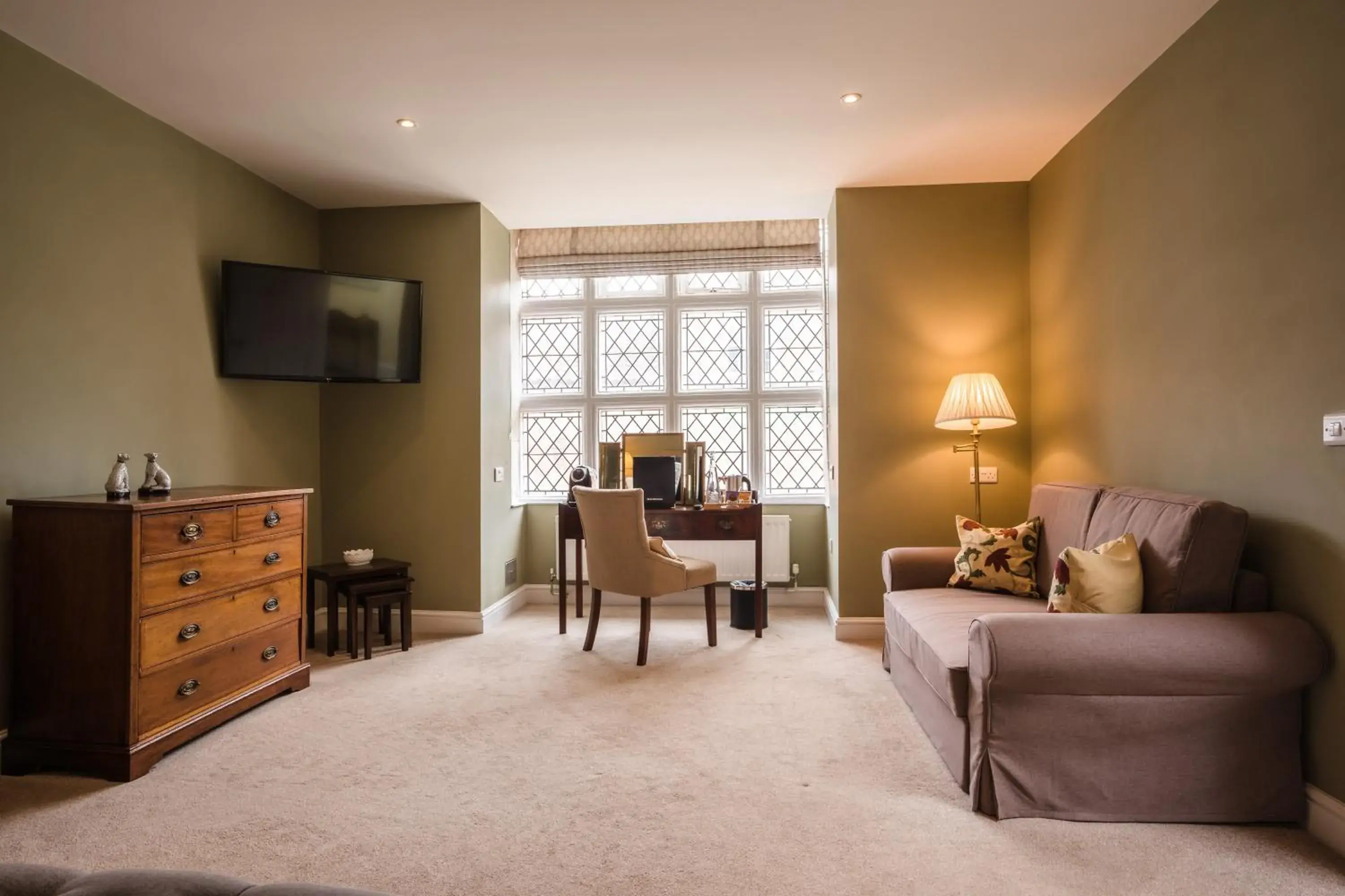 Superior Double Room - single occupancy in The Loddon Swan Superior Double Room - single occupancy in The Loddon Swan