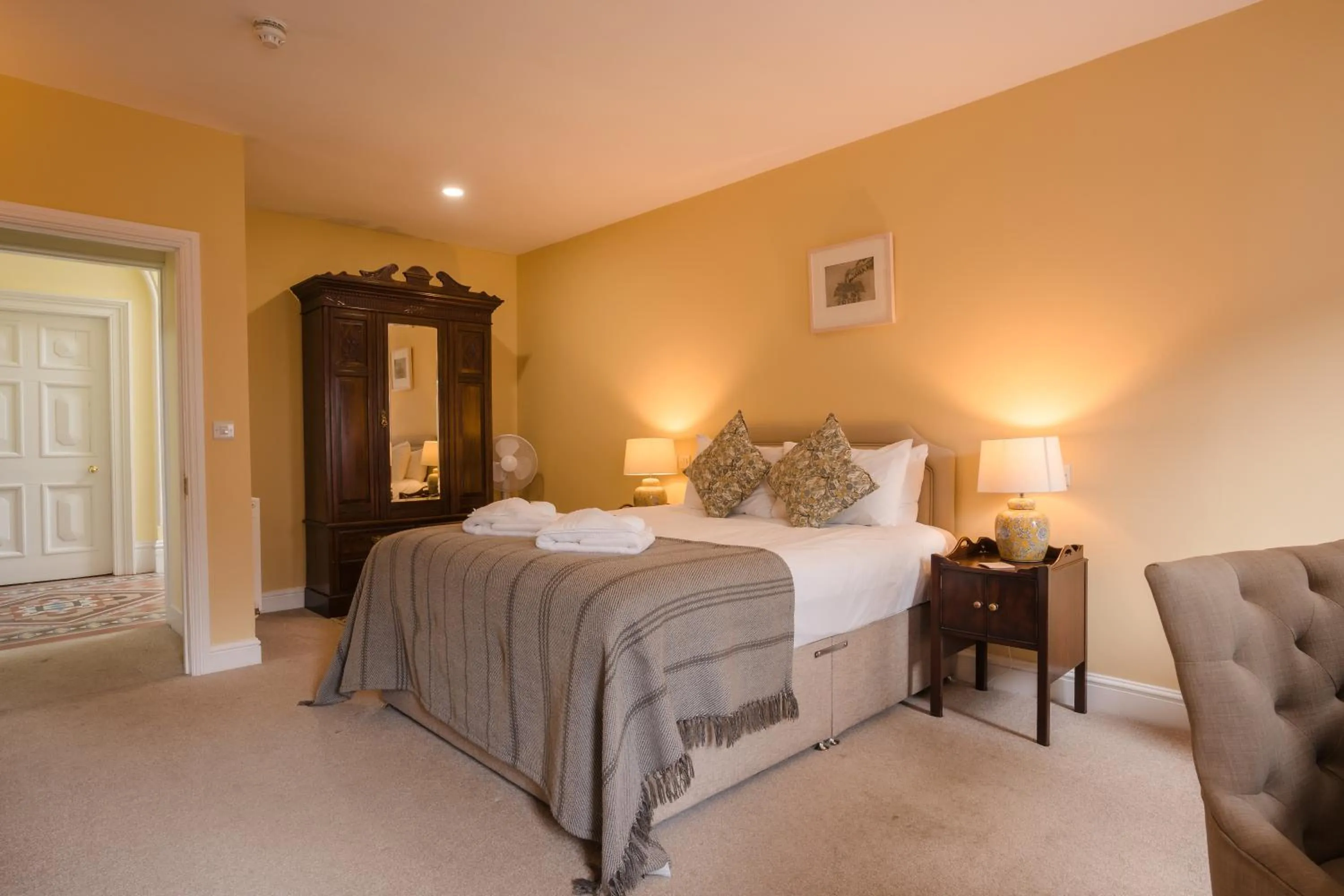 Bedroom, Bed in The Loddon Swan