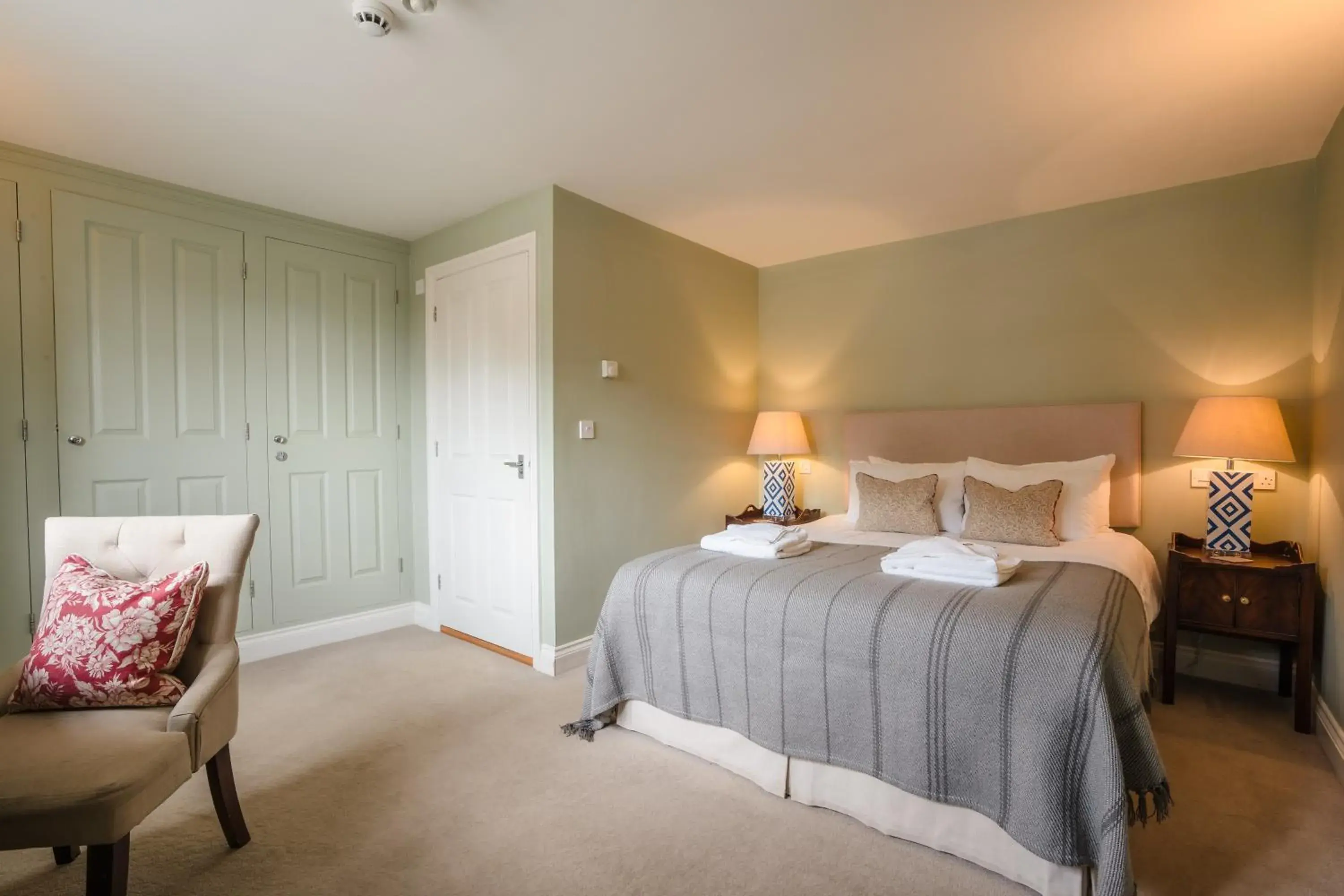 Standard Double Room - single occupancy in The Loddon Swan Standard Double Room - single occupancy in The Loddon Swan