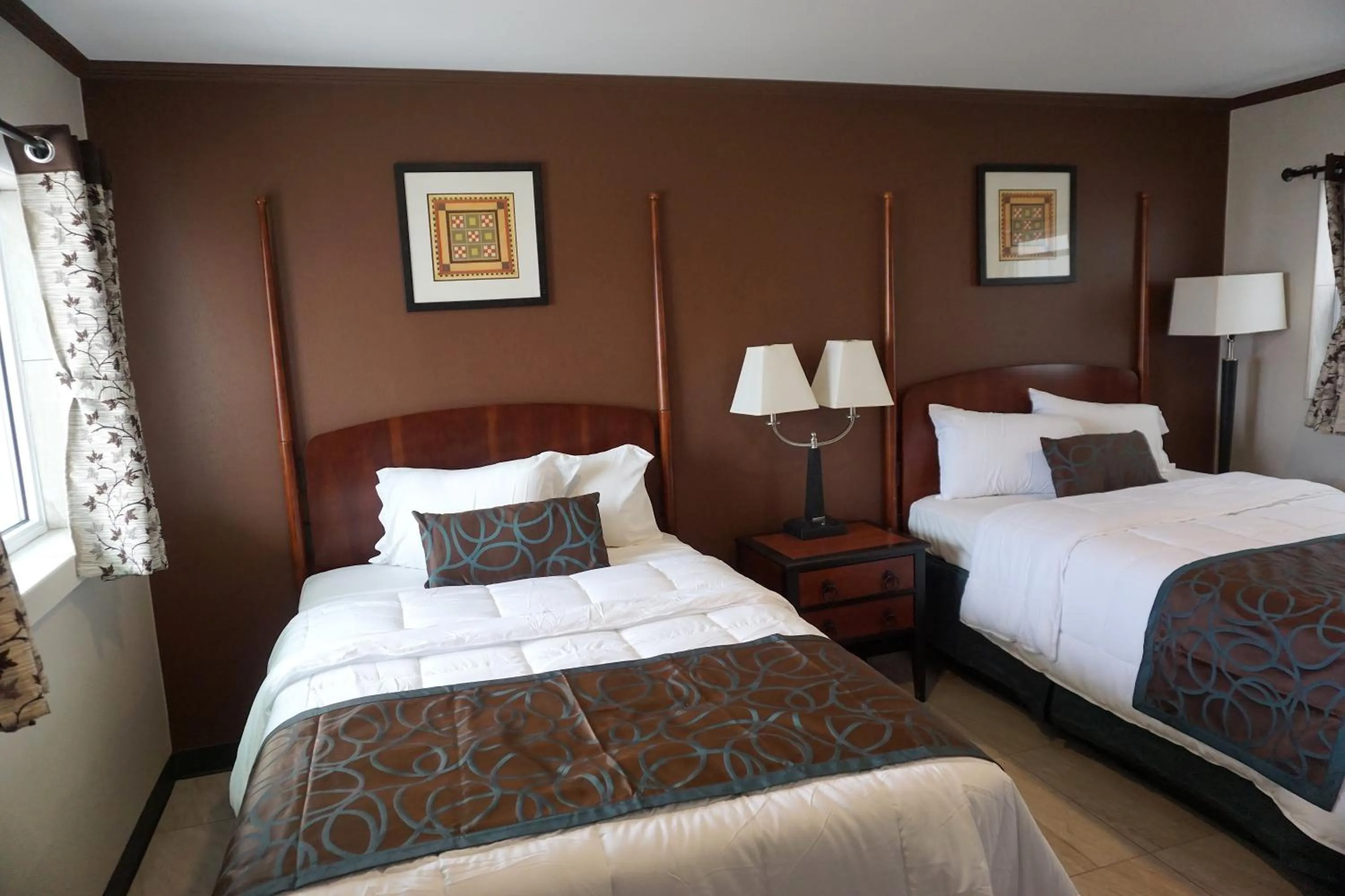 Bedroom, Bed in Beachside Resort